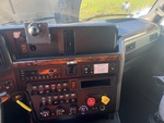 MN333192 - 2021 International LT625: Cab #2