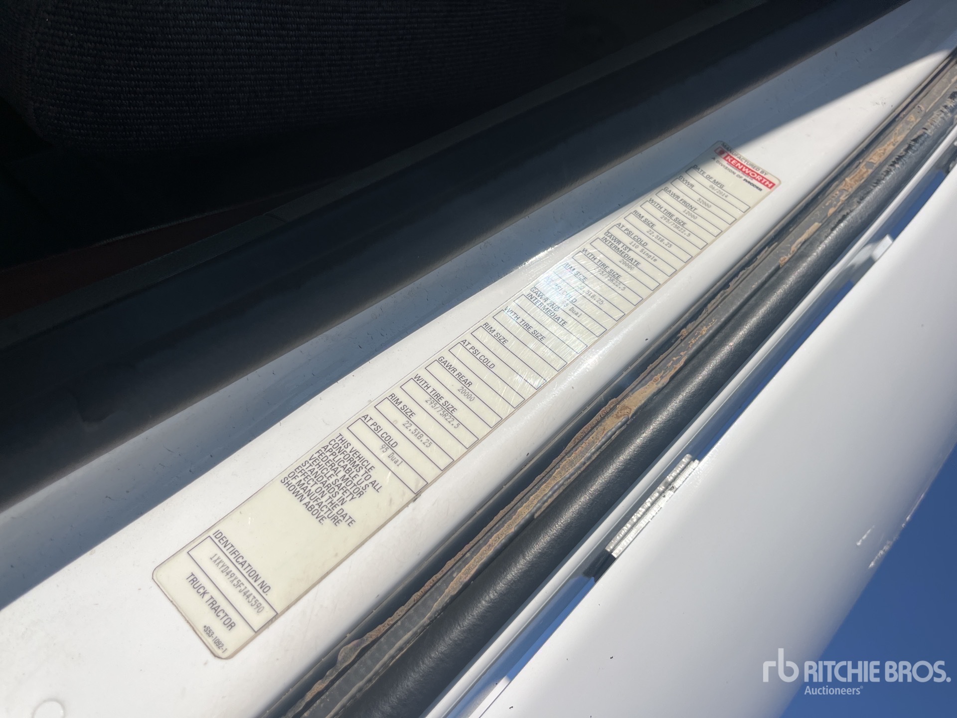 General Appearance with Numero seriale/numero d’identificazione del veicolo (VIN)