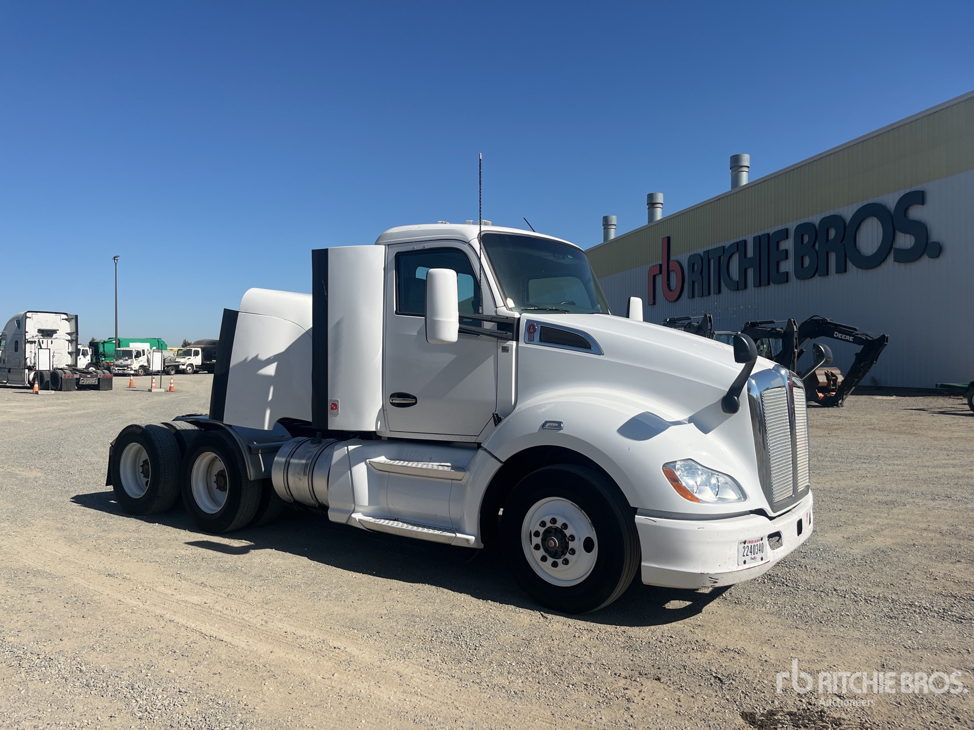 General Appearance with Foto, angolo anteriore destro