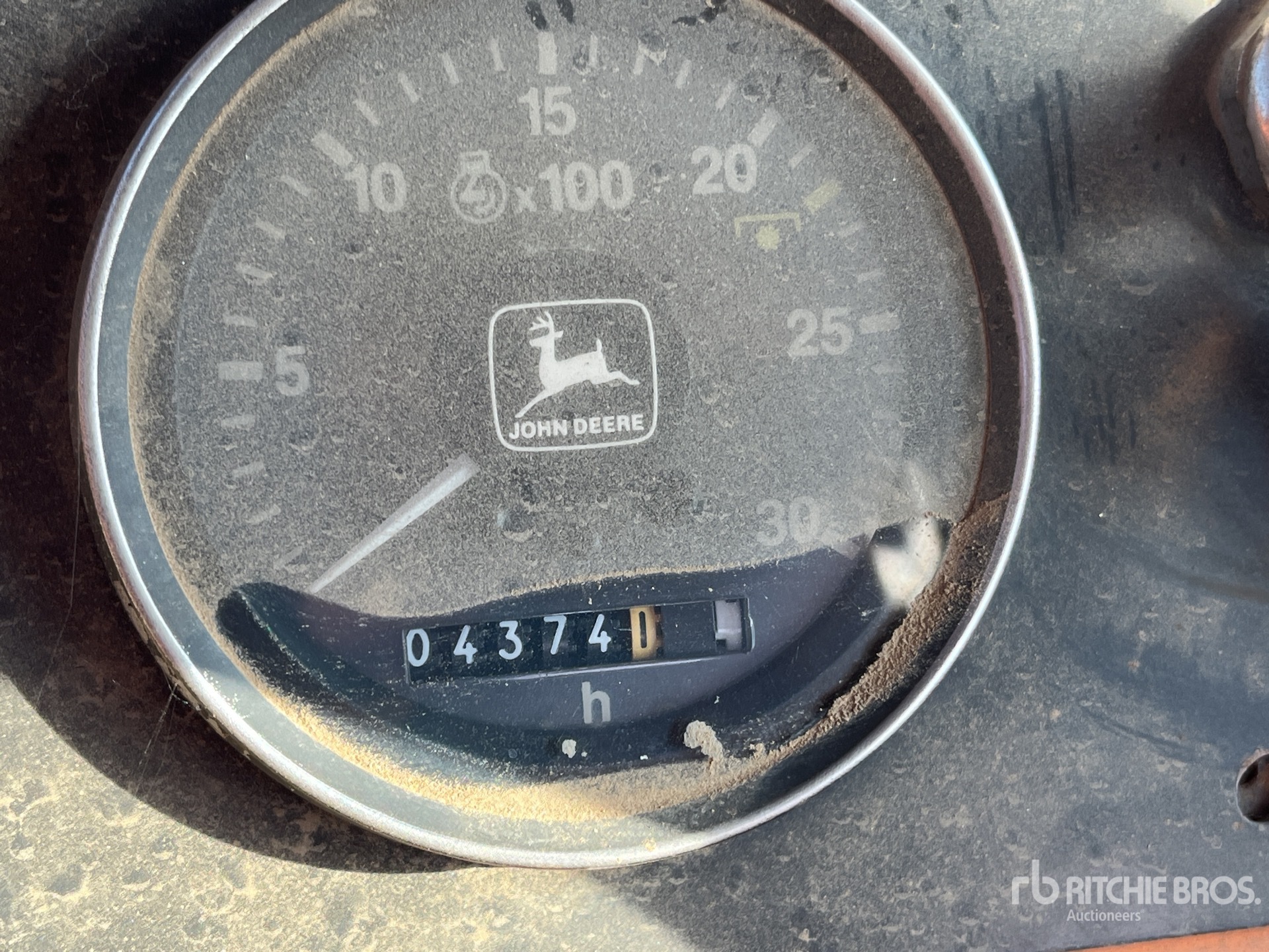 General Appearance with Hour Meter / Odometer