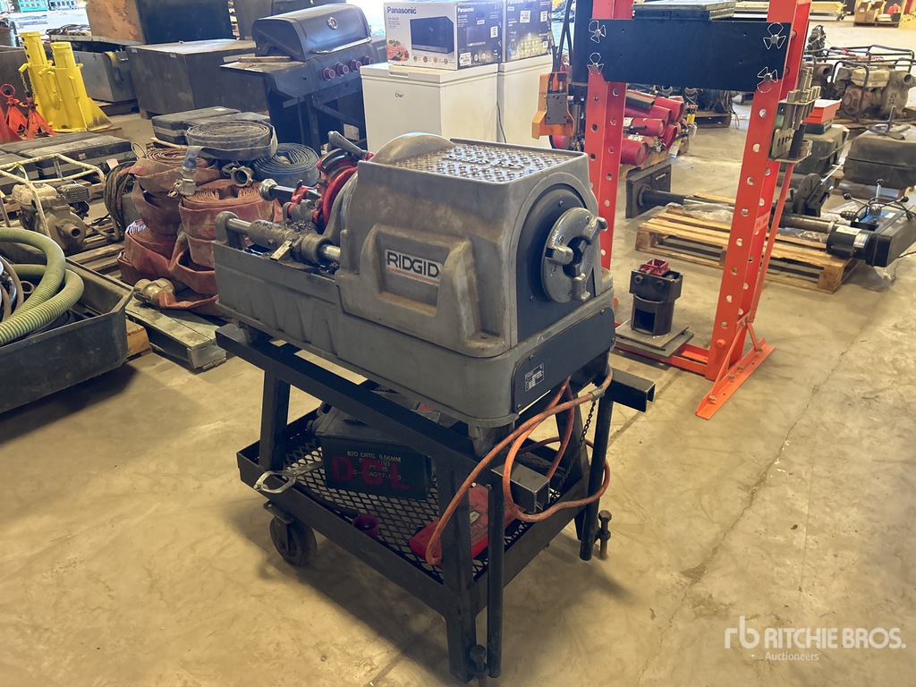General Appearance with Foto, angolo anteriore sinistro
