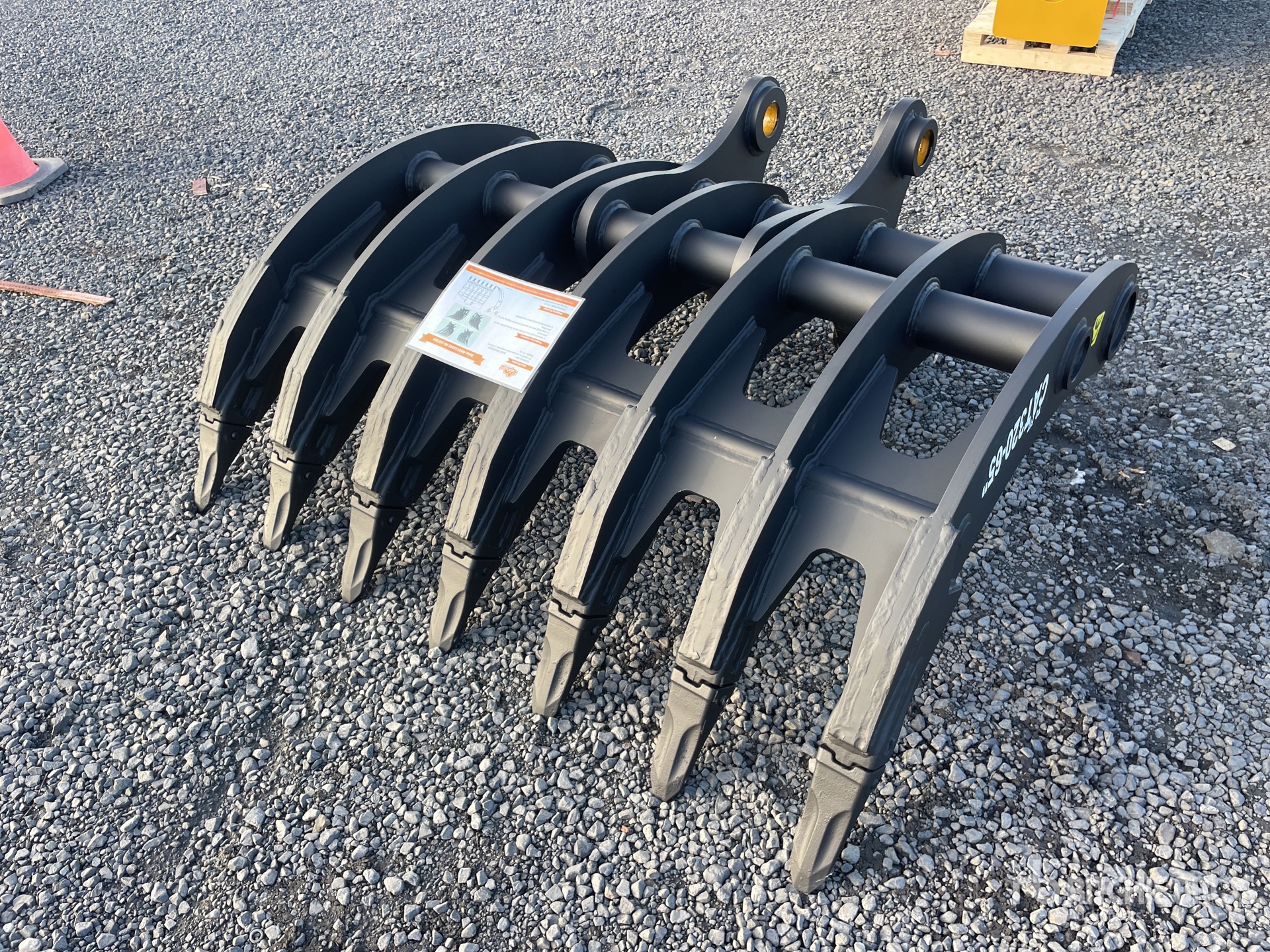 General Appearance with Picture, Left Front Corner