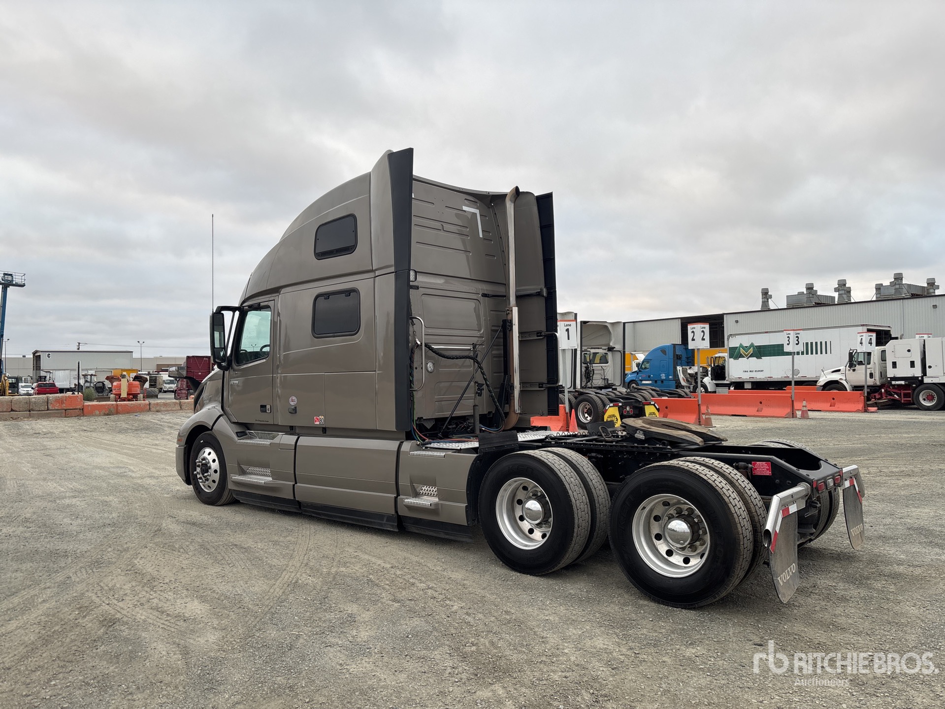 General Appearance with Imagen: esquina trasera izquierda