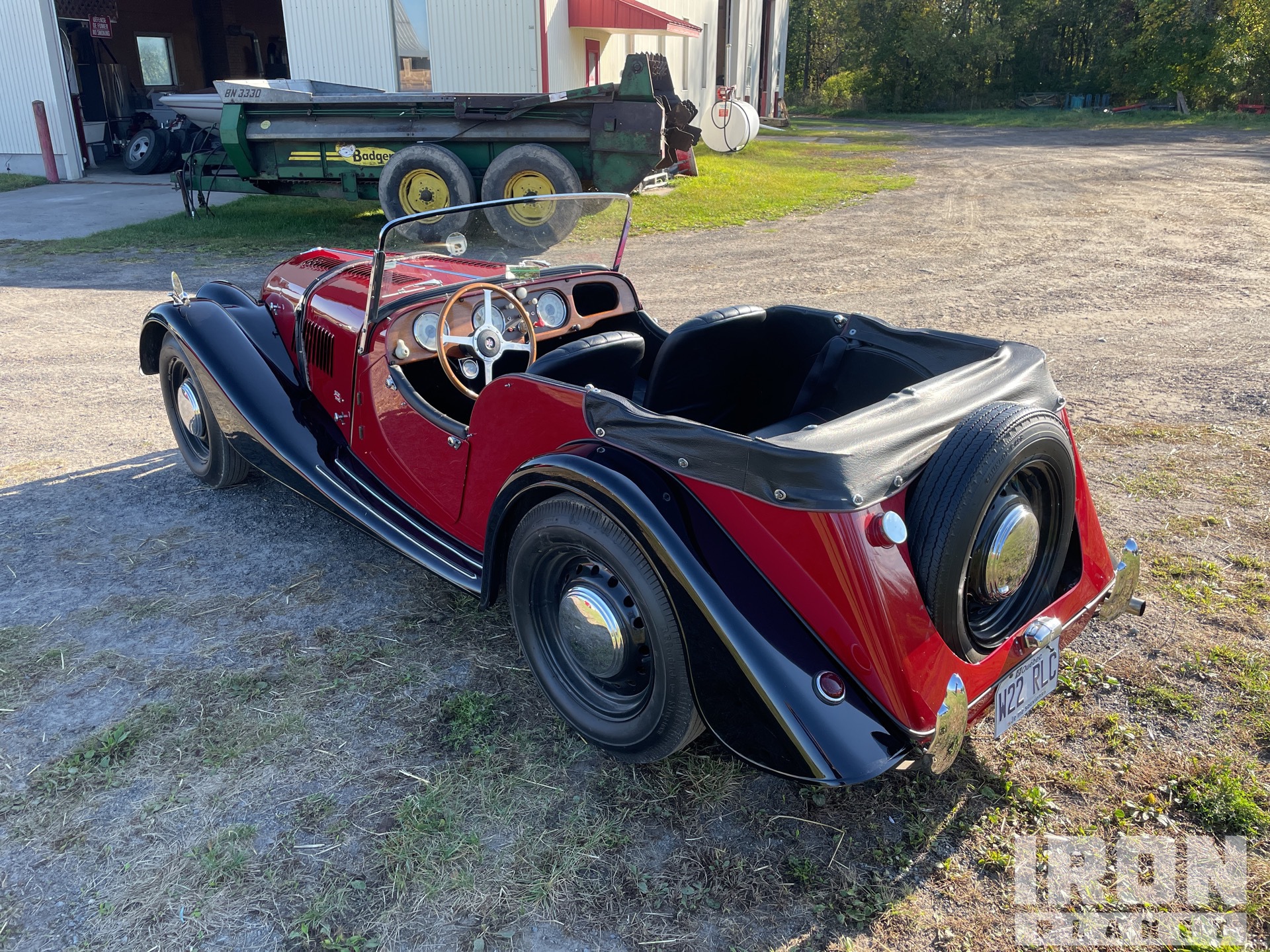 General Appearance with Picture, Left Rear Corner