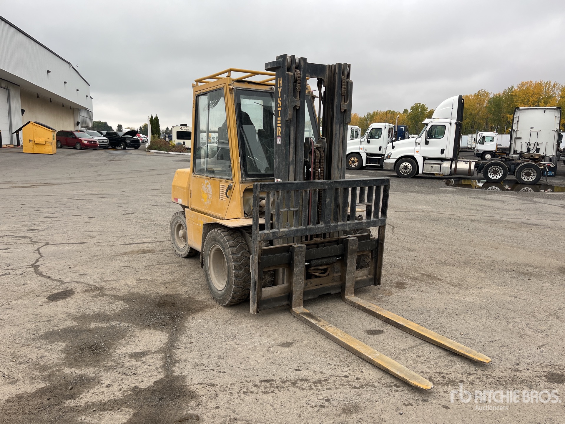 General Appearance with Picture, Right Front Corner