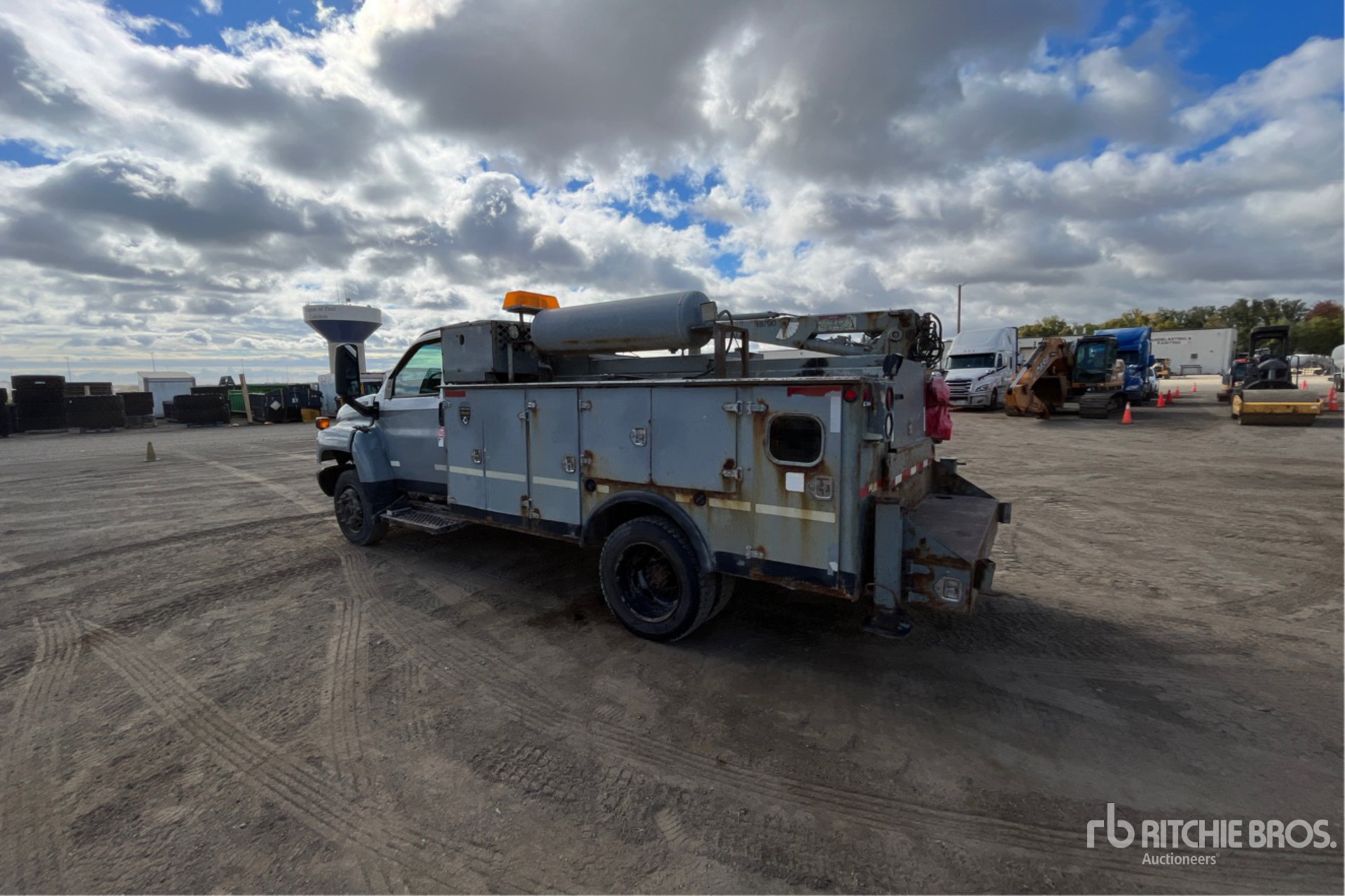 2005 GMC C4500 4x2 Service Truck | Ritchie Bros. Auctioneers