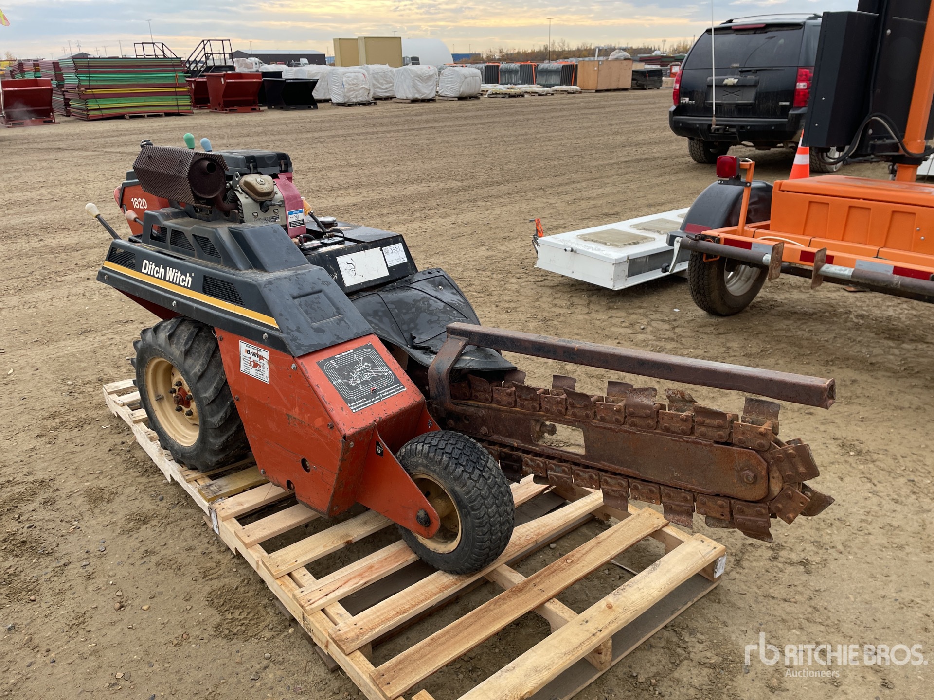 General Appearance with Picture, Right Front Corner