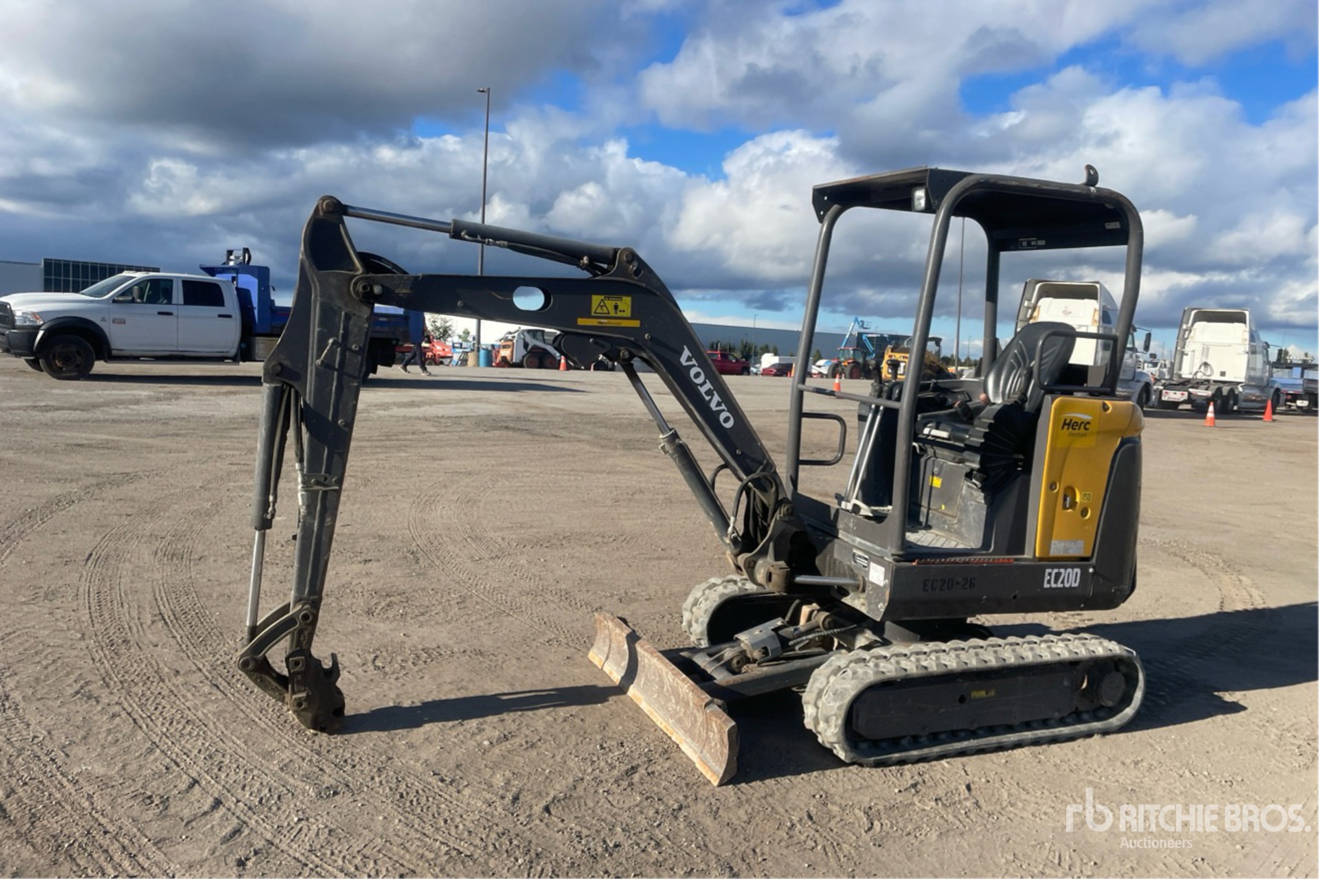 General Appearance with Picture, Left Front Corner