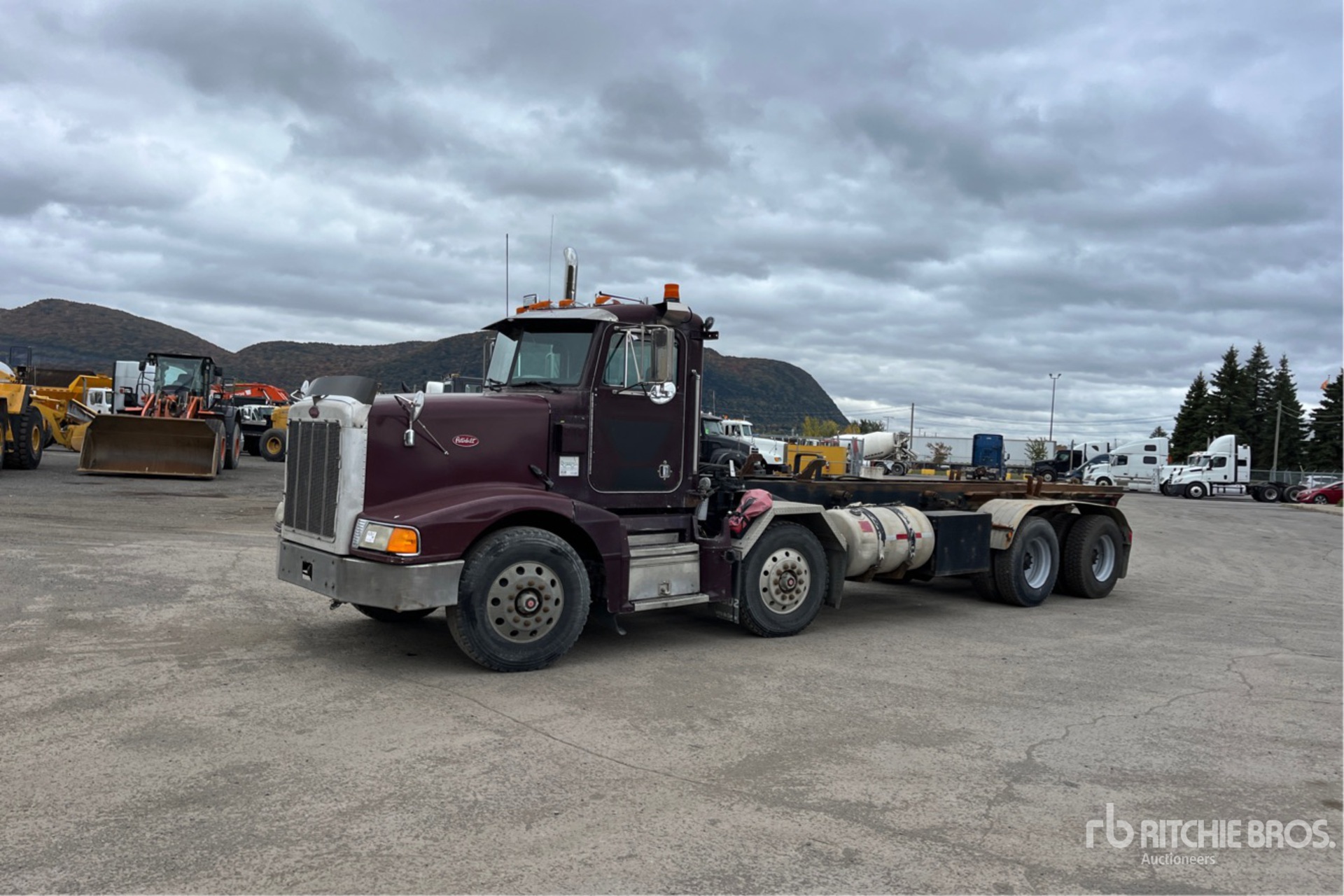 General Appearance with Picture, Left Front Corner