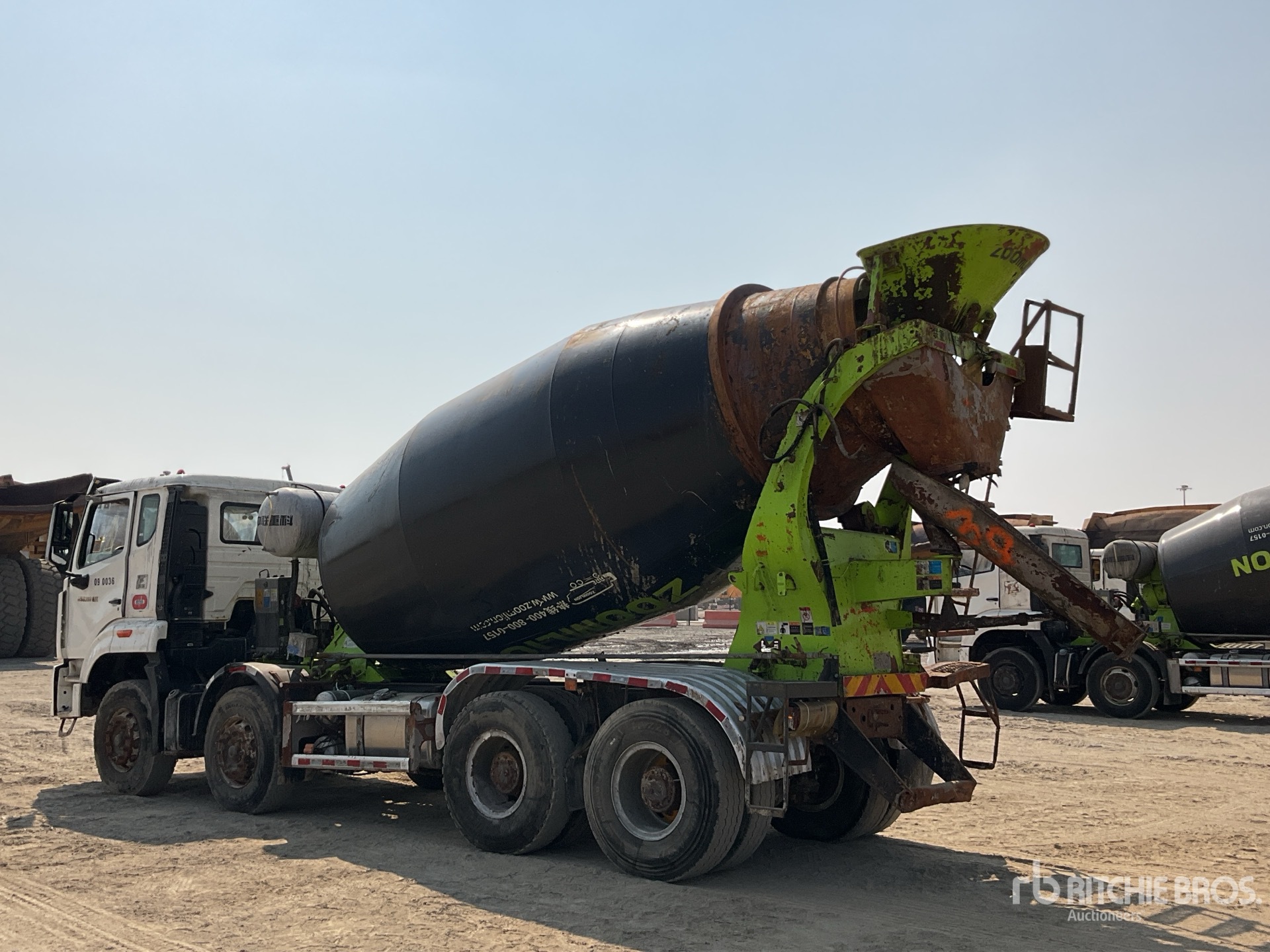 General Appearance with Bild, Ecke hinten links