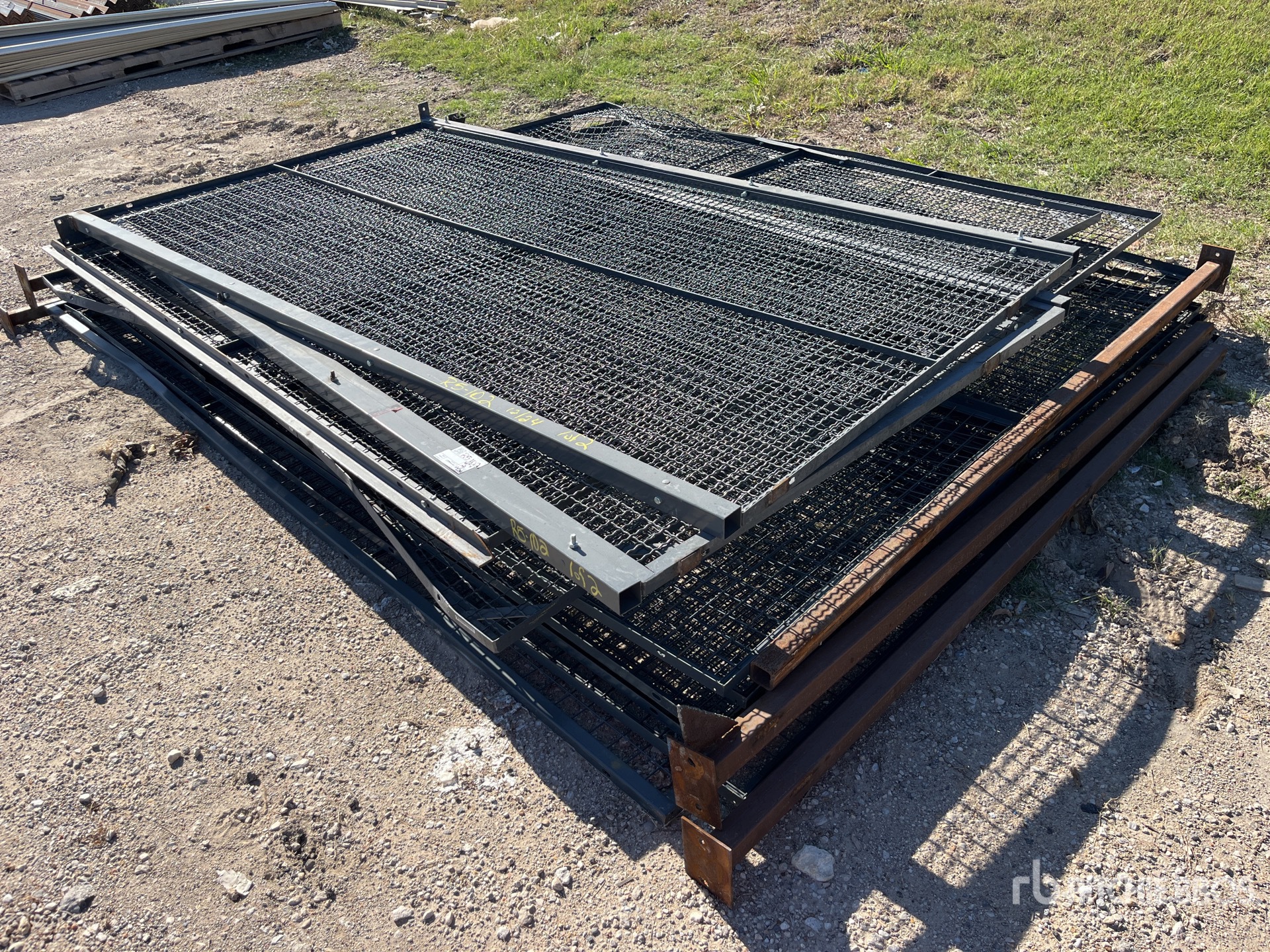 Aspect général with Image, coin avant gauche