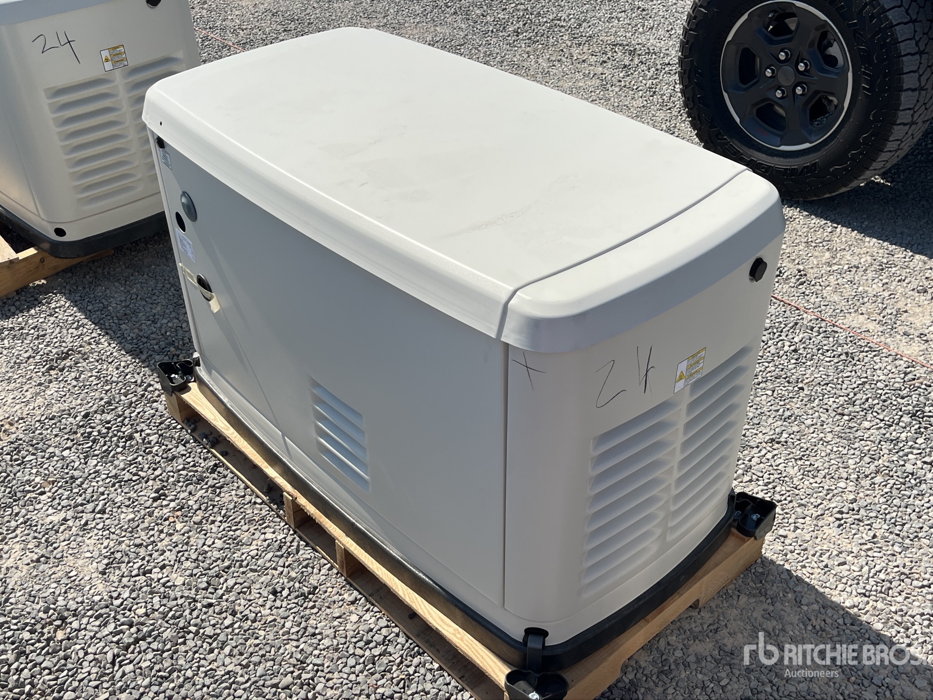 General Appearance with Picture, Right Rear Corner