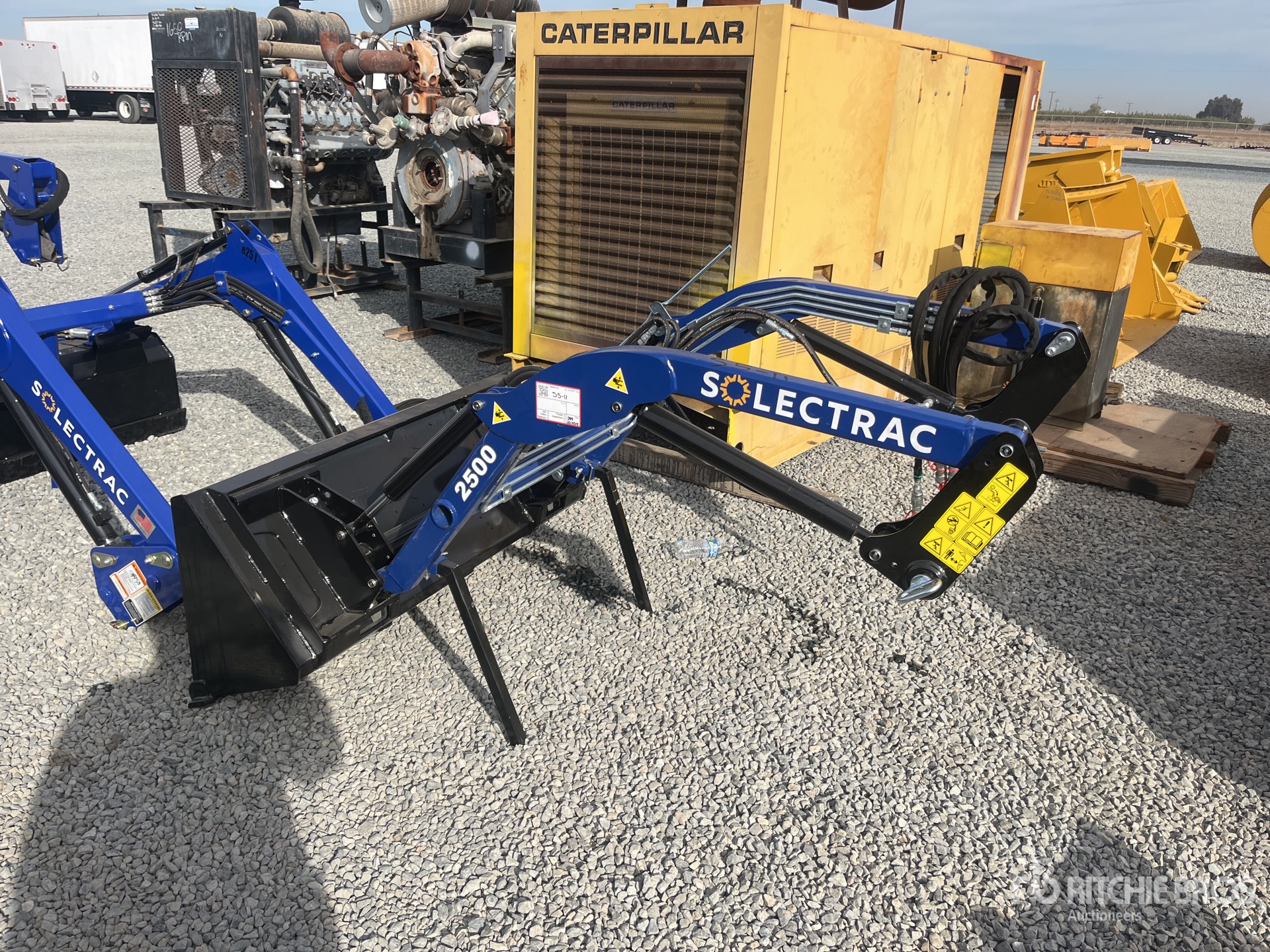 General Appearance with Foto, angolo posteriore sinistro