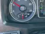 LL833601 - 2020 International LT625: Oil Pressure