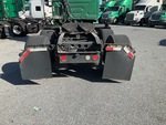 LL833601 - 2020 International LT625: Mud Flaps