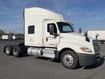 LN137597 - 2020 International LT625: Picture, Right Front Corner