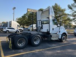 LN536832 - 2020 International LT625: Picture, Right Rear Corner