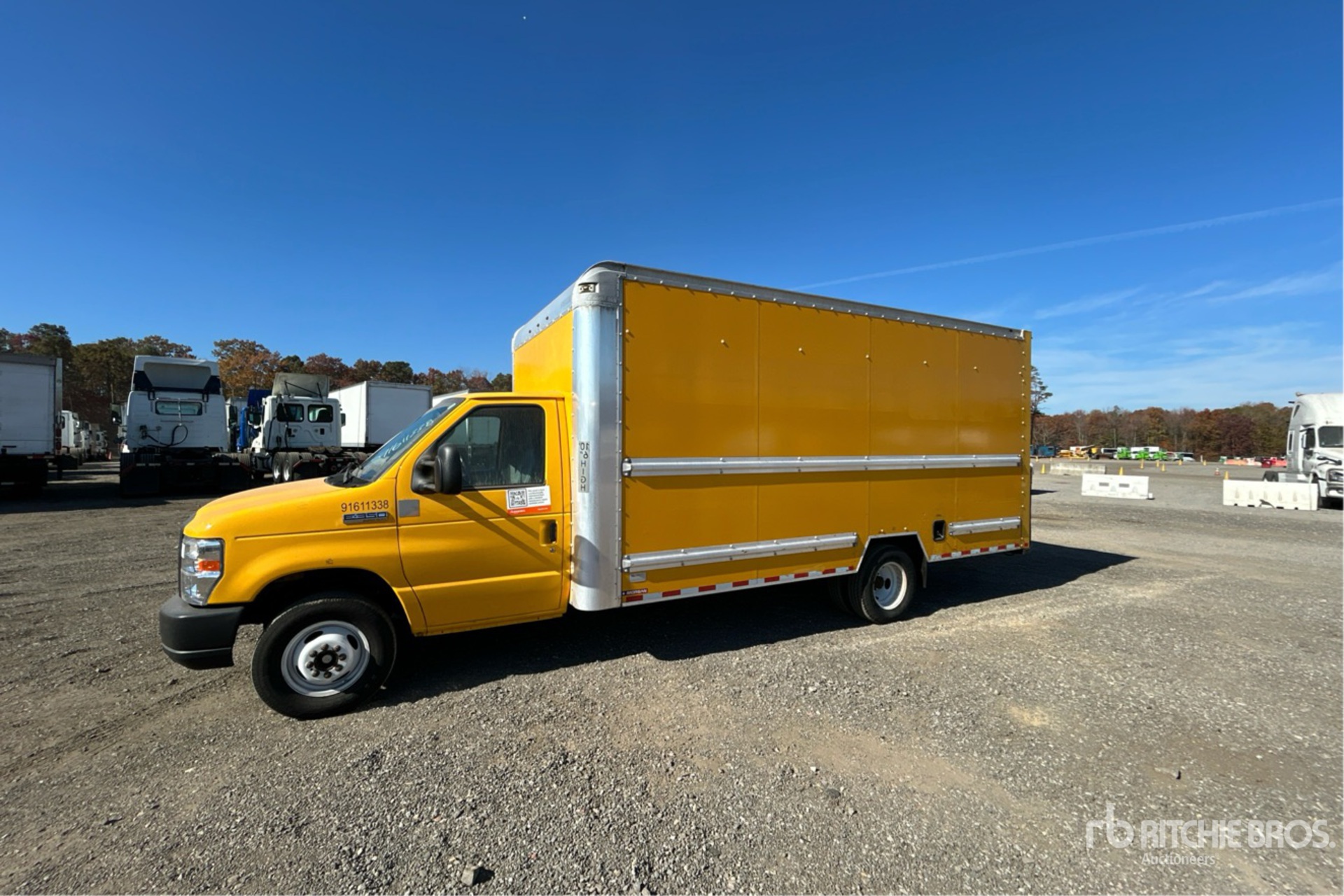 Aspect général with Image, coin avant gauche