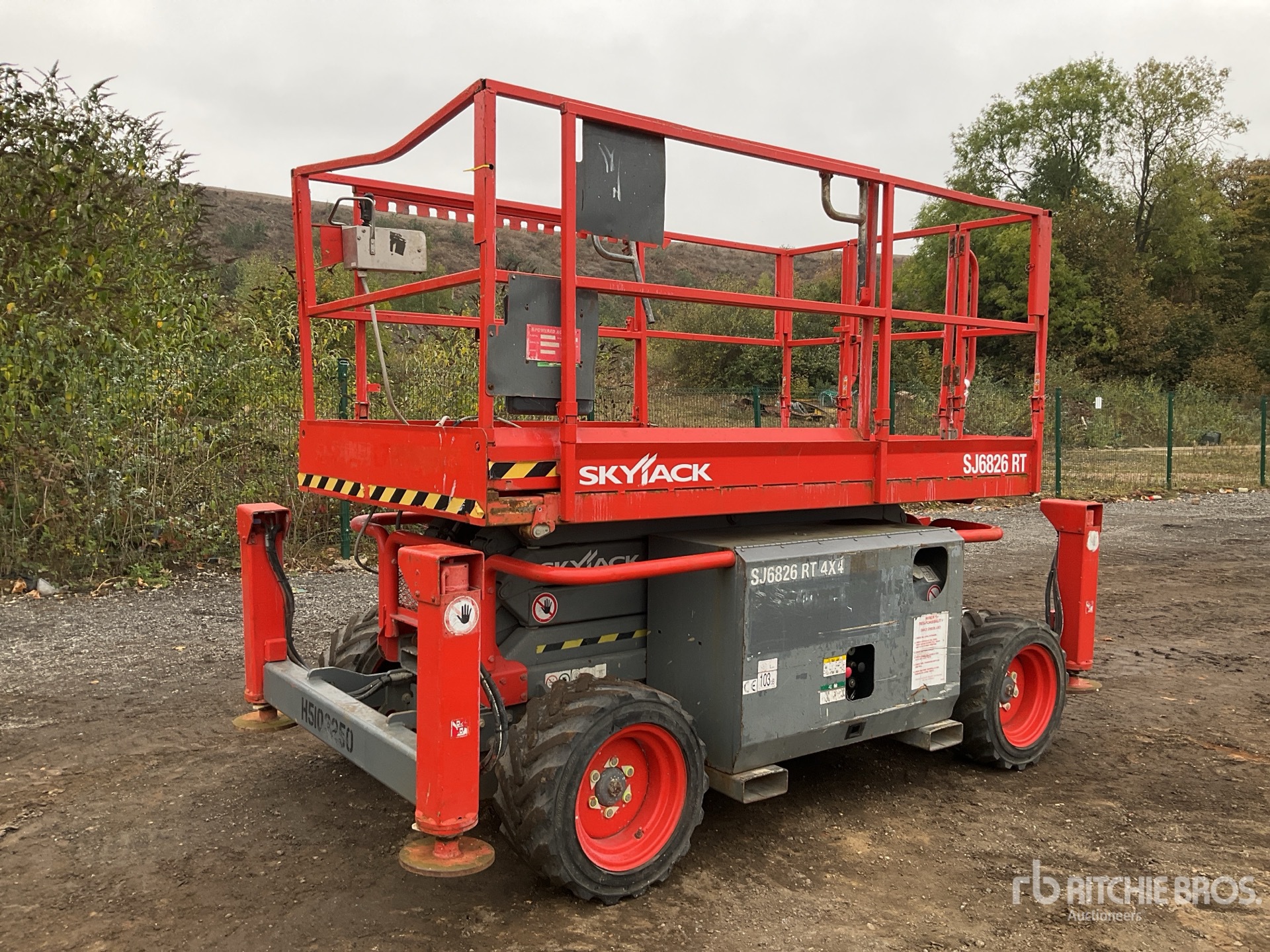 General Appearance with Picture, Left Front Corner