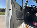 MN287221 - 2021 International LT625: Cab Doors