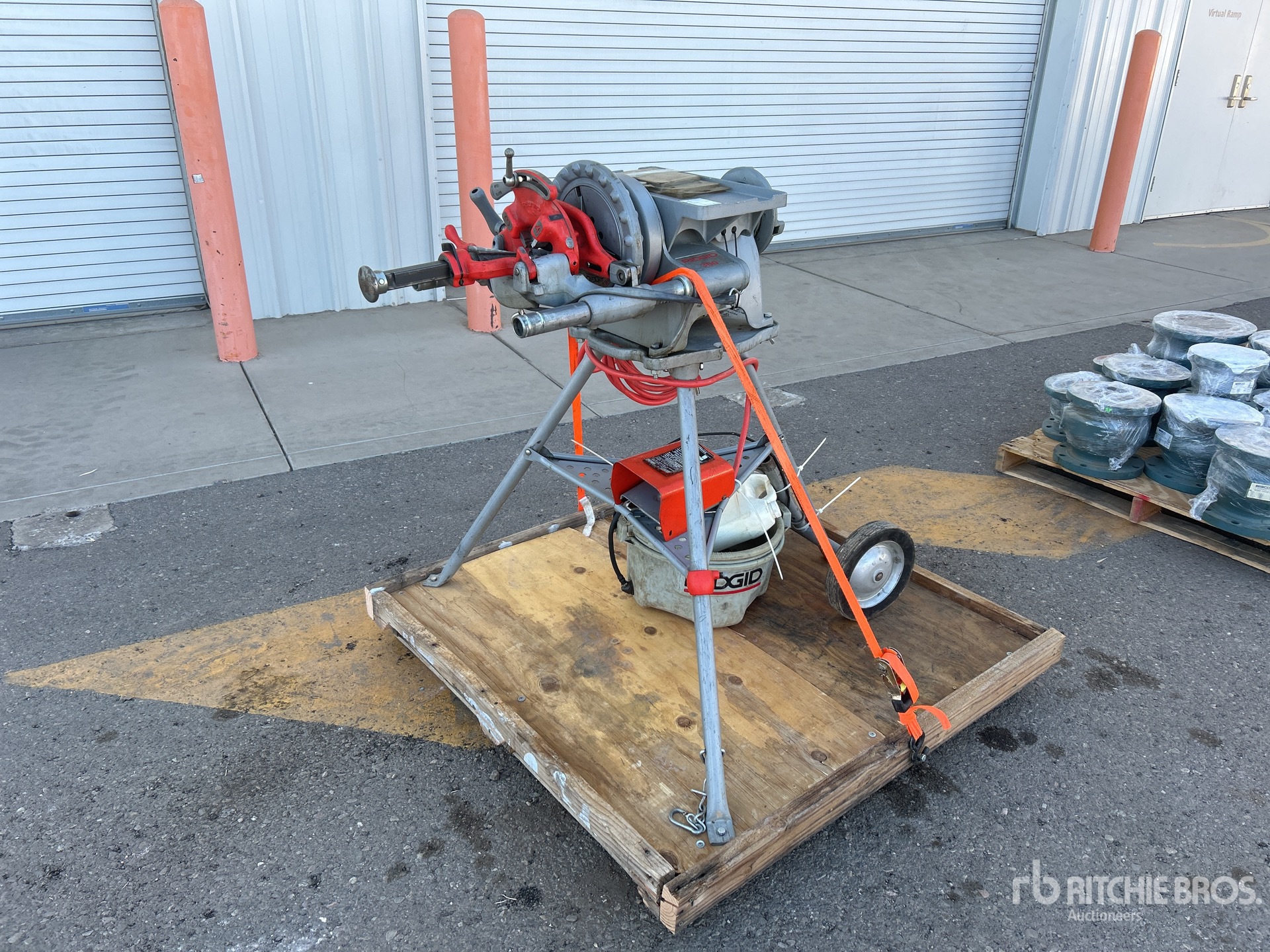 General Appearance with Picture, Left Front Corner