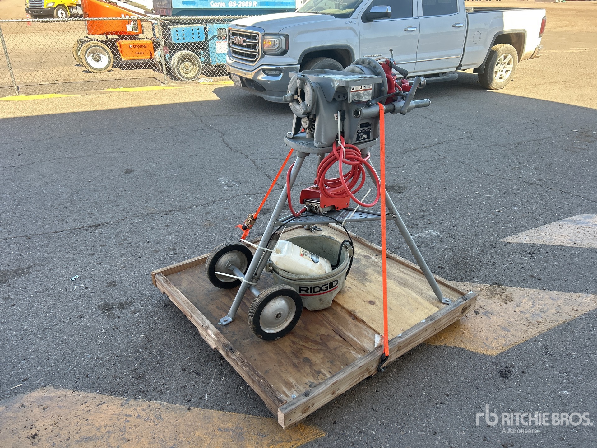 General Appearance with Picture, Right Rear Corner