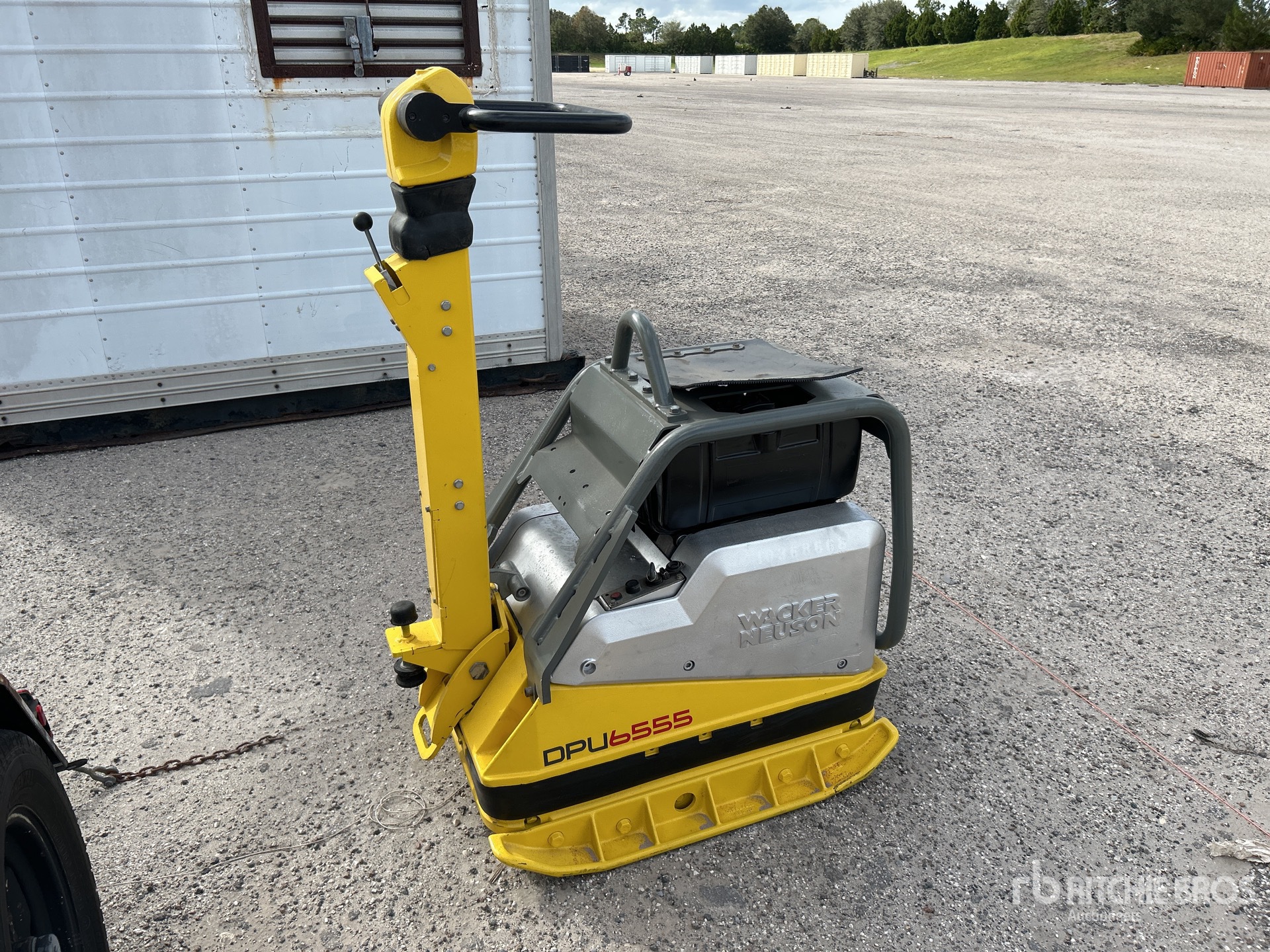 General Appearance with Foto, angolo anteriore destro