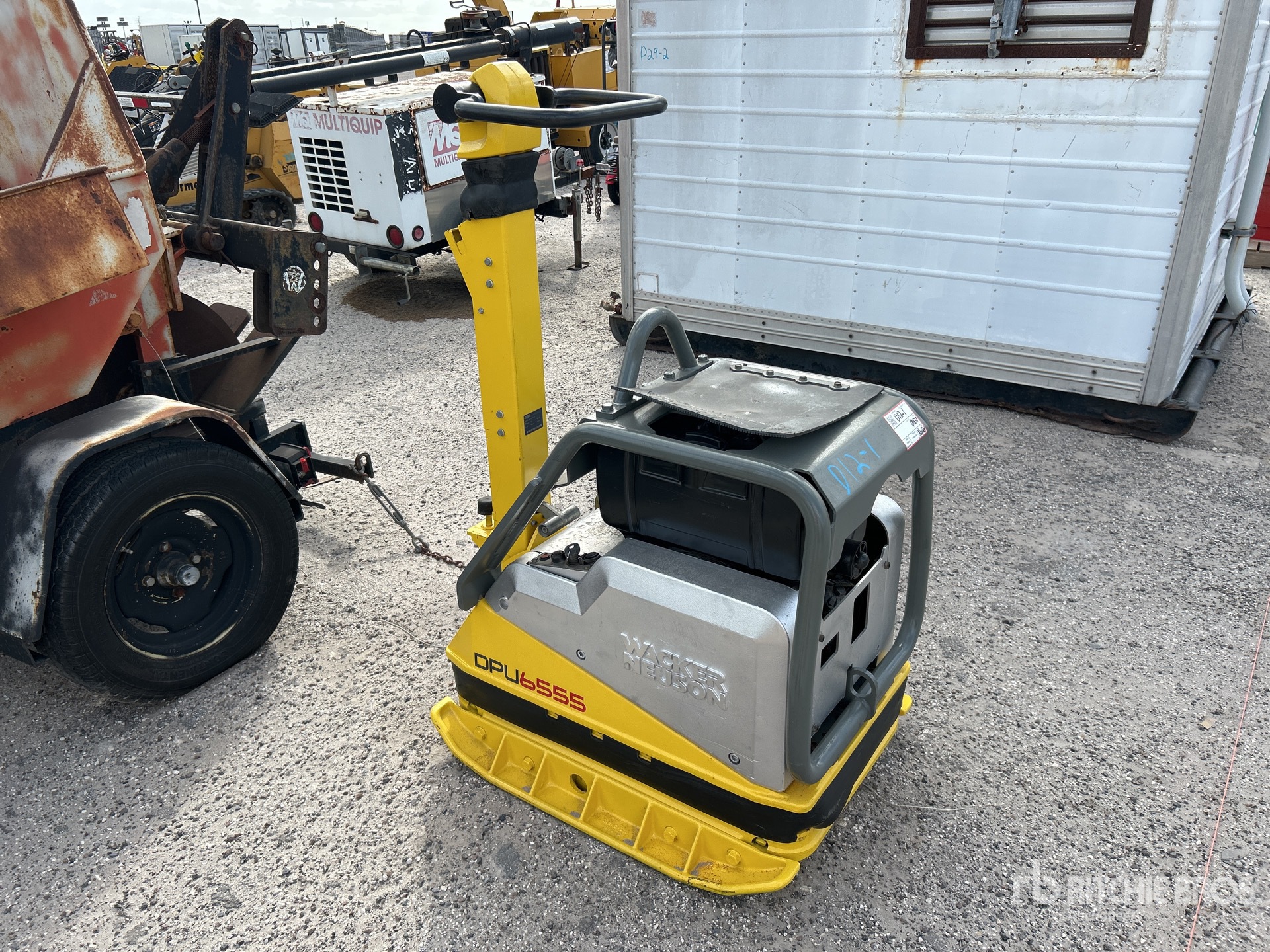 General Appearance with Foto, angolo anteriore sinistro