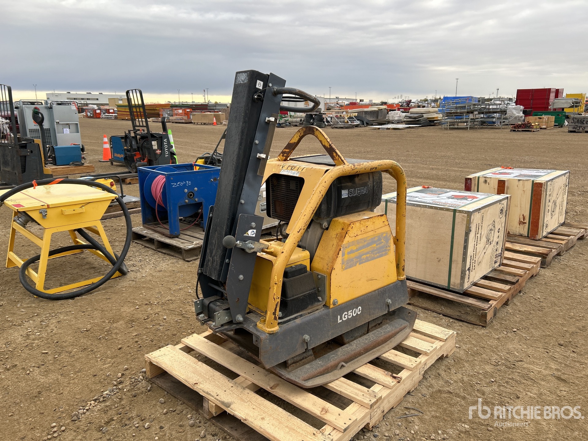 General Appearance with Featured Photo