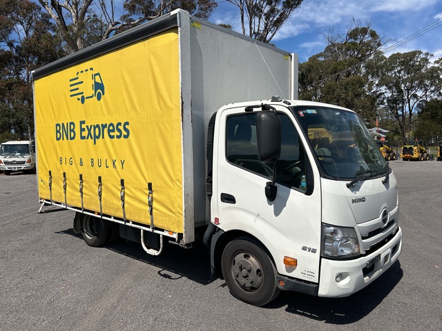2022 Hino 616 300 Series 4x2 Tautliner Truck 2022 Hino 616 300 Series 4x2 Tautliner Truck