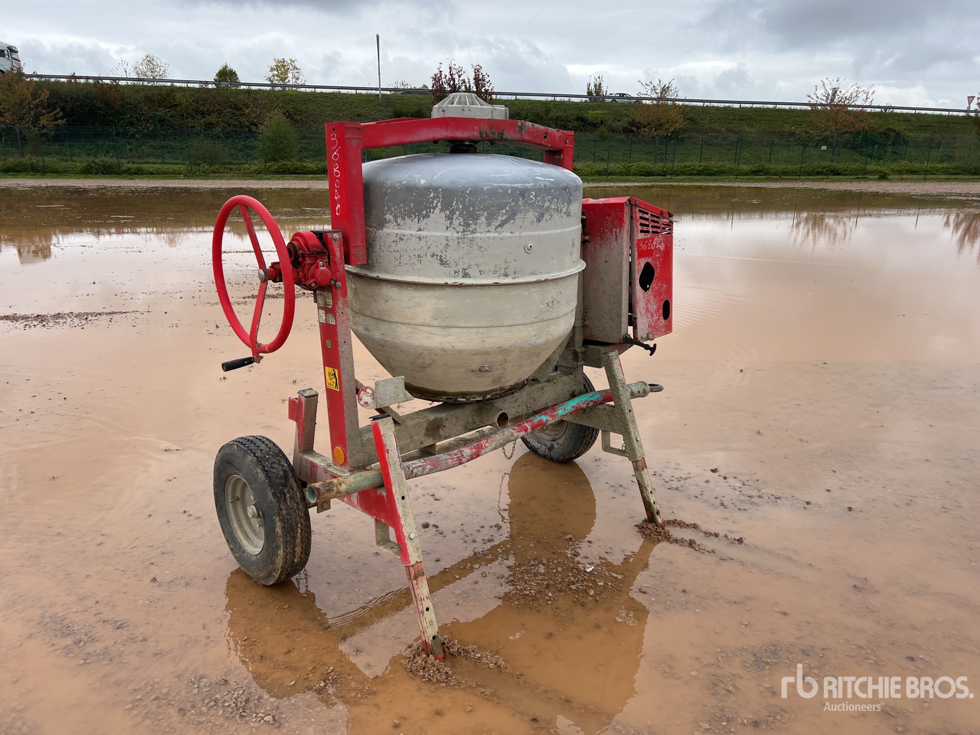 Betonniere 1 Essieu S/A Portable Concrete