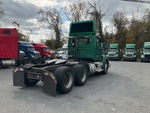 LL285903 - 2020 International LT625: Picture, Right Rear Corner
