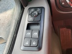 LL285903 - 2020 International LT625: Window Controls