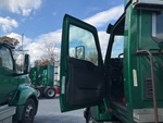 LL285903 - 2020 International LT625: Cab Doors