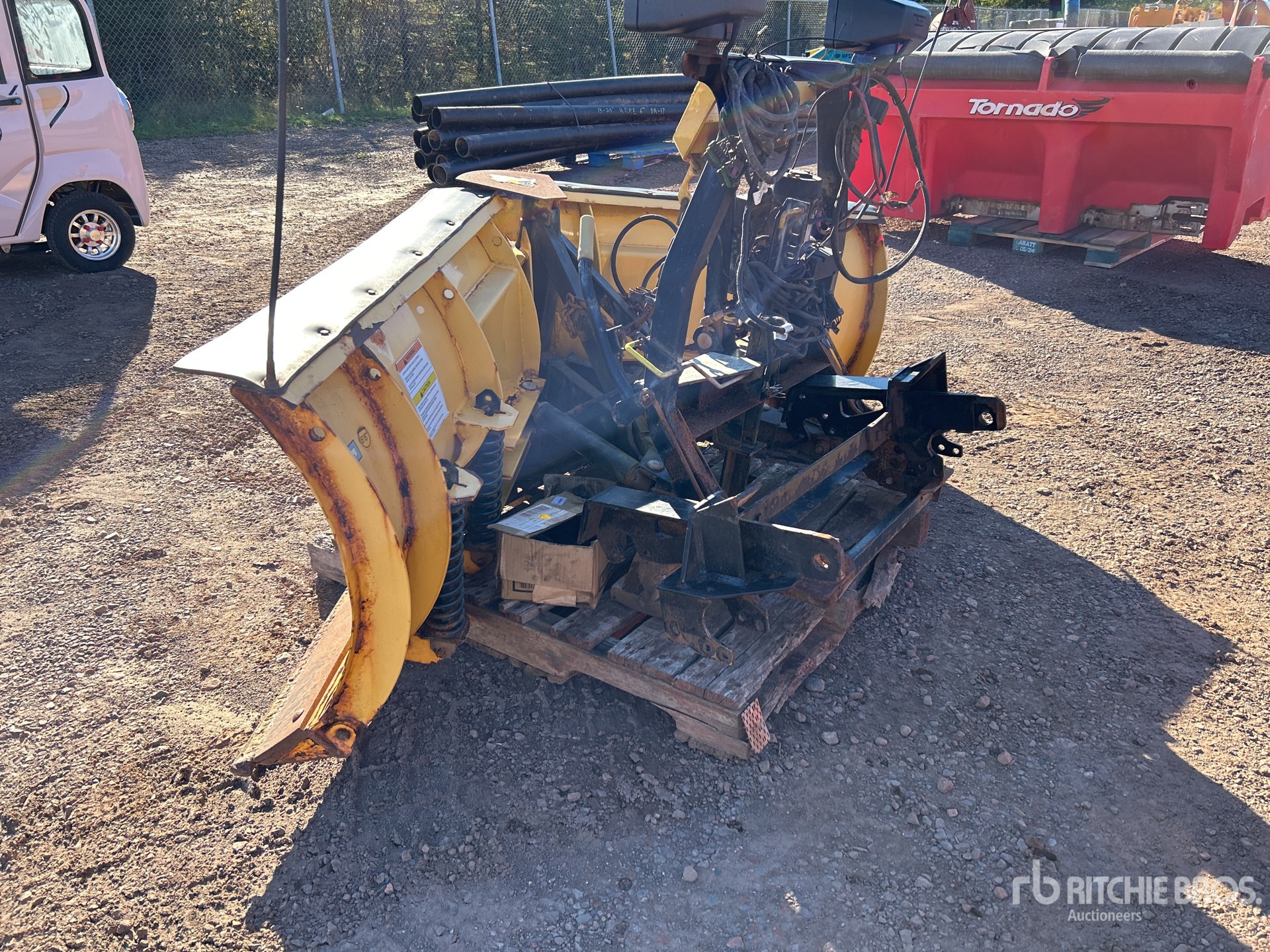 General Appearance with Foto, angolo posteriore sinistro