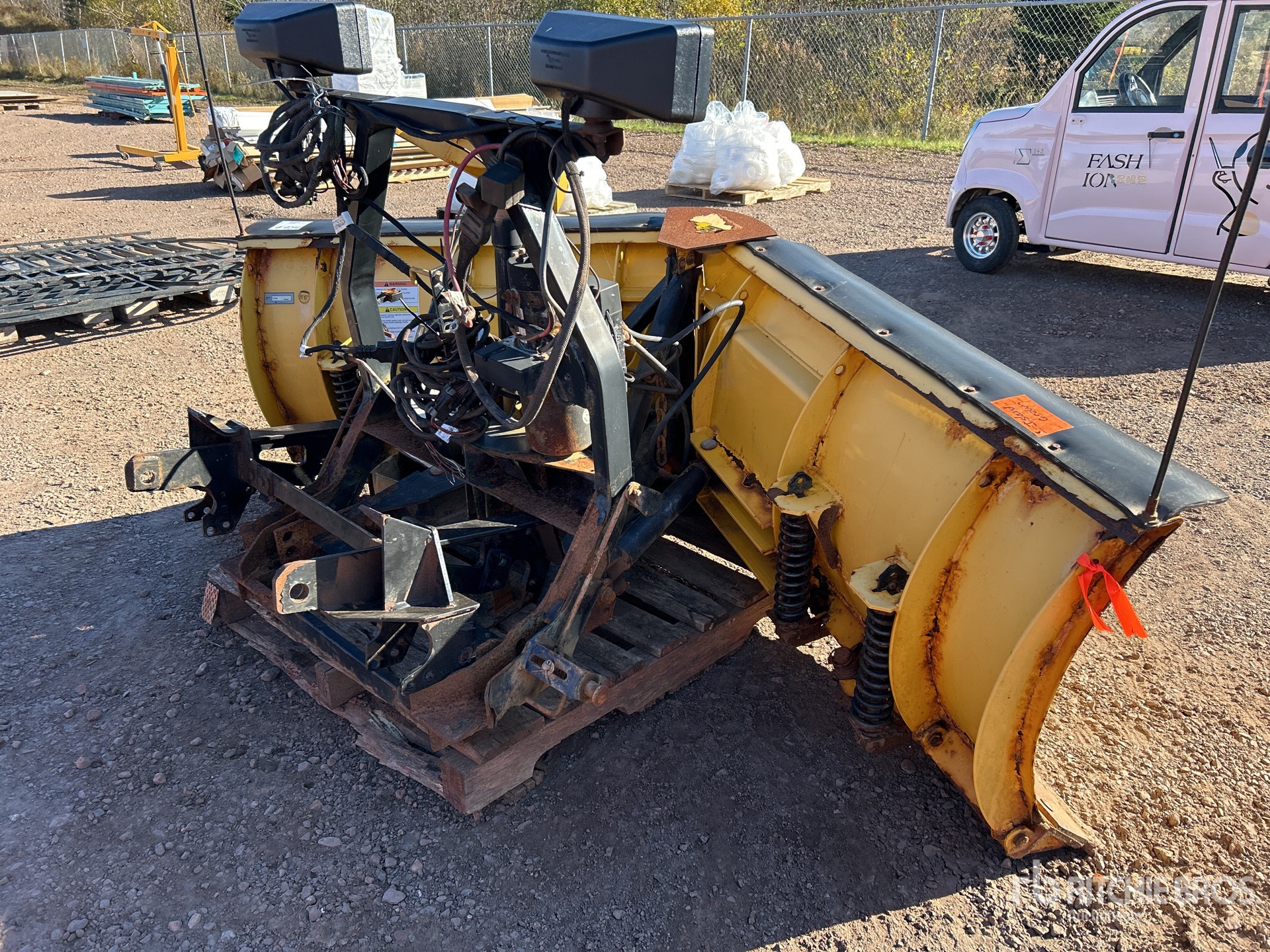 General Appearance with Foto, angolo anteriore sinistro