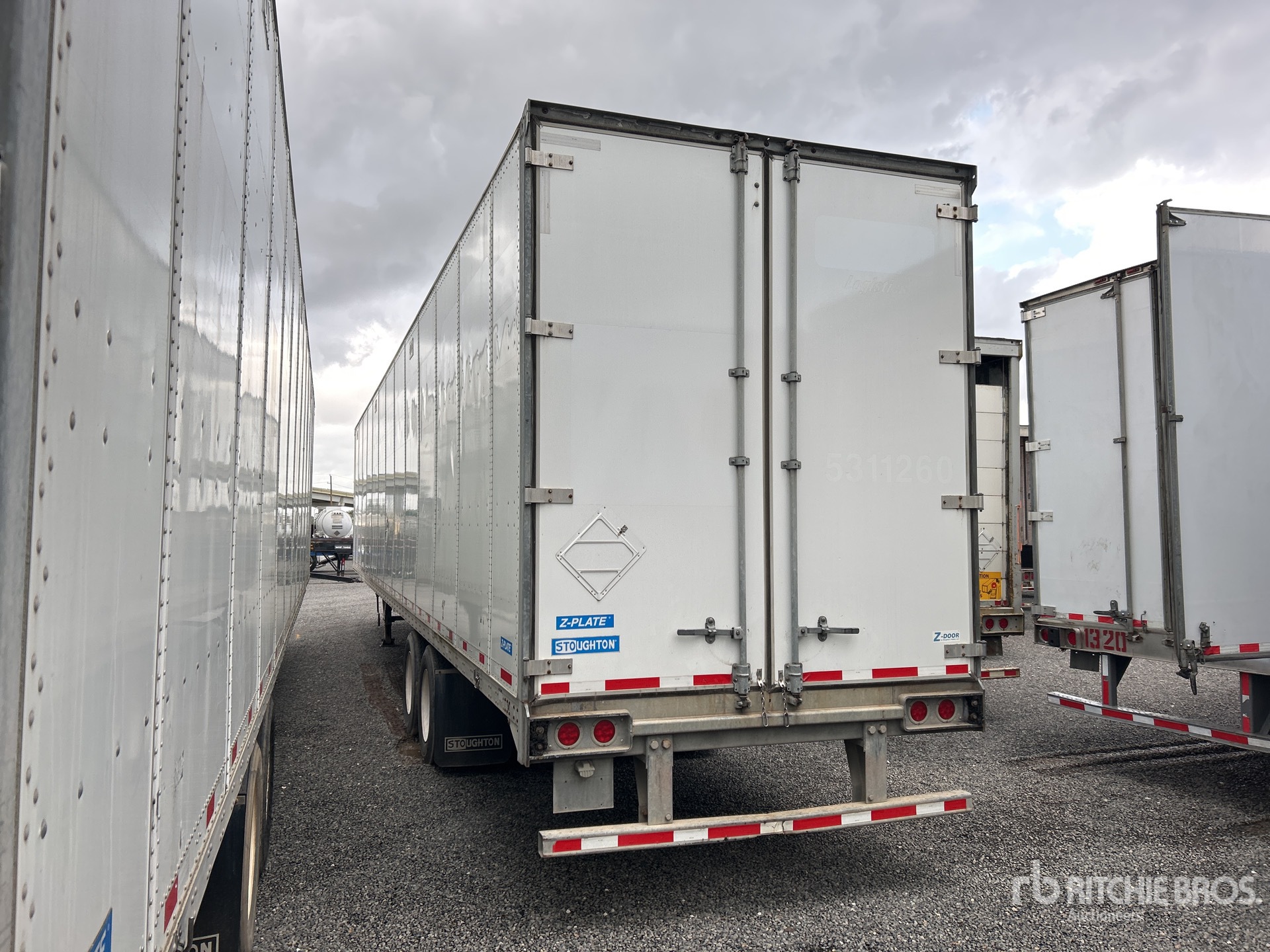 General Appearance with Foto, angolo posteriore sinistro