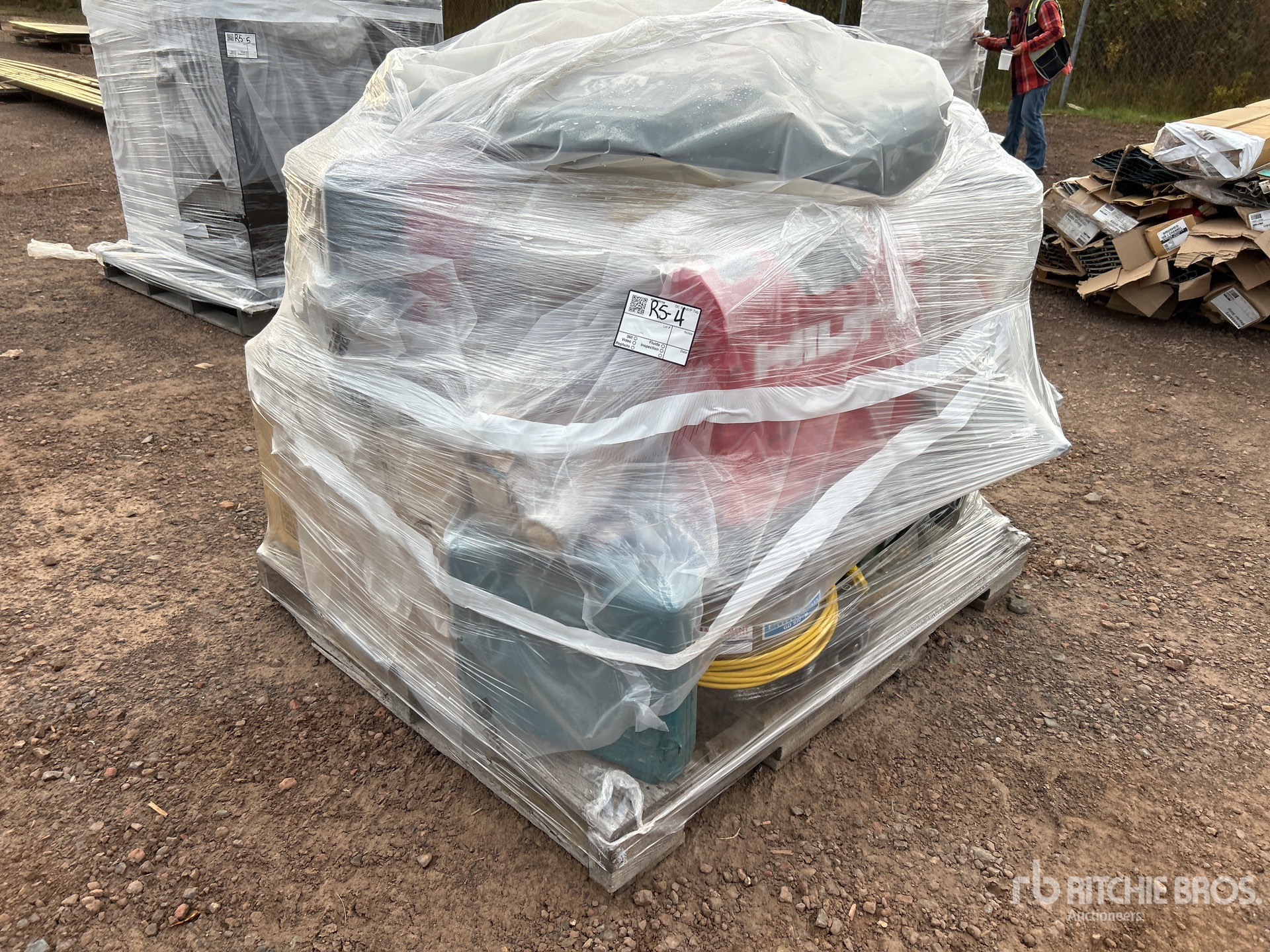 General Appearance with Picture, Left Front Corner