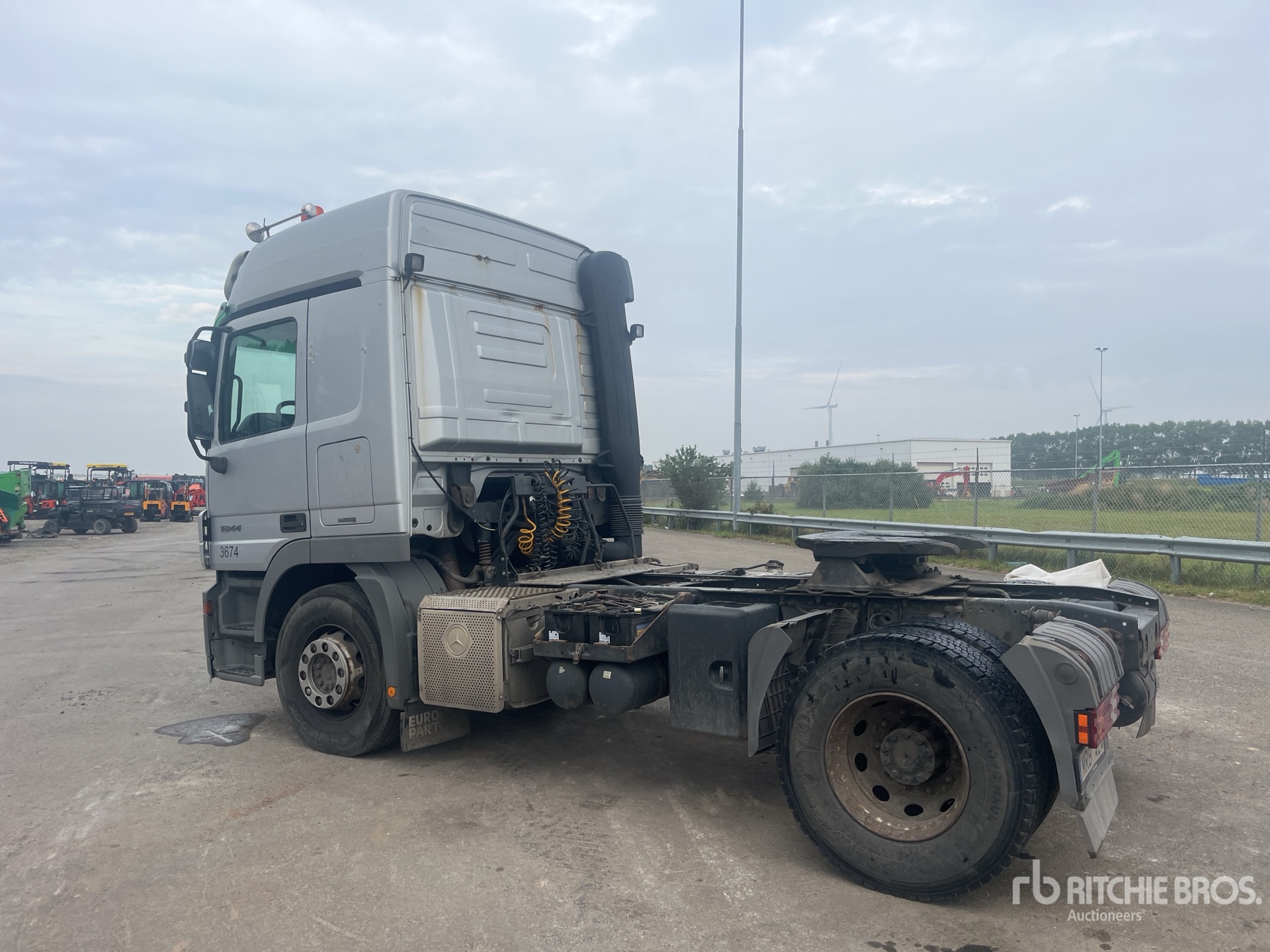 General Appearance with Picture, Left Rear Corner