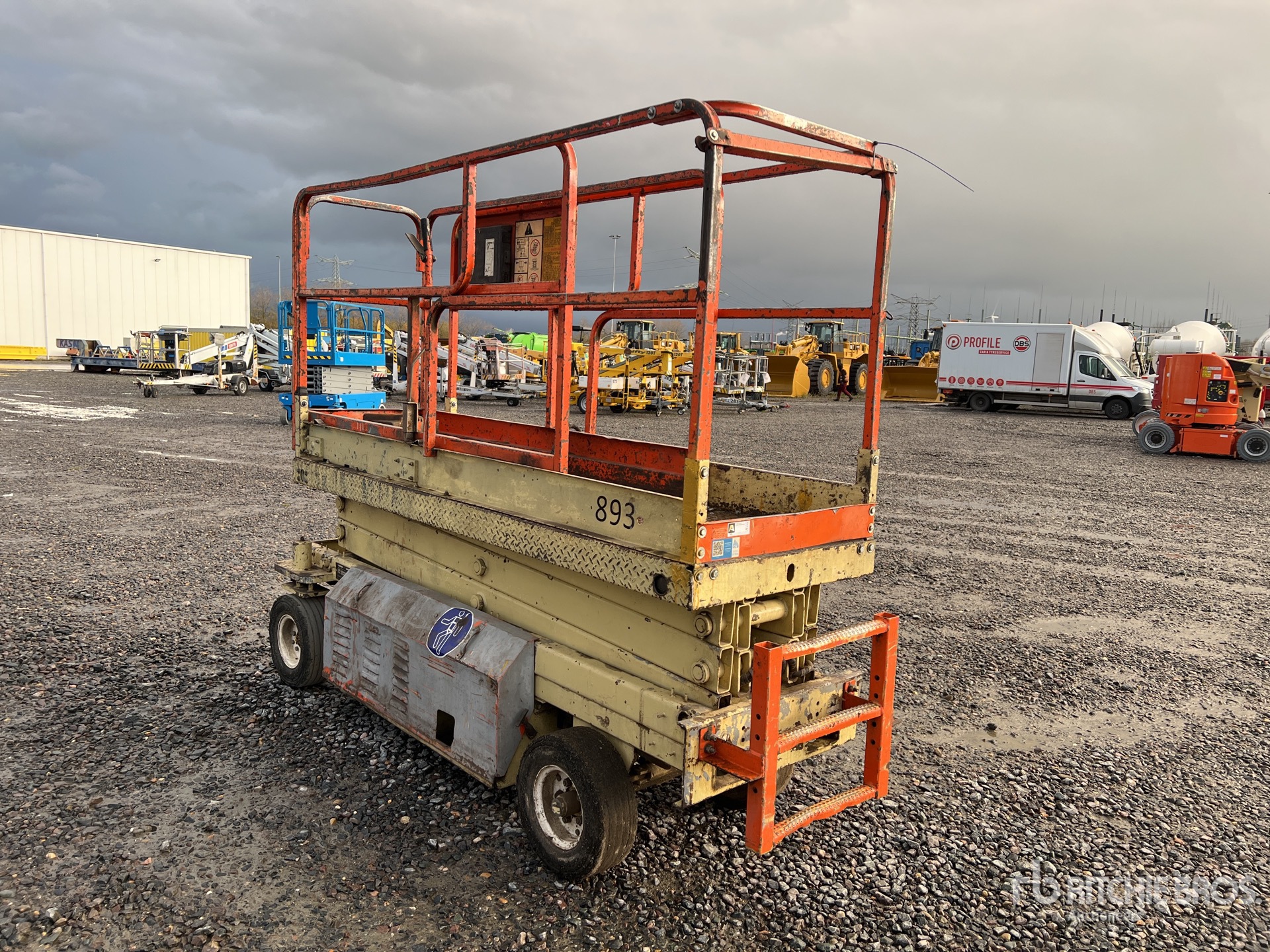 General Appearance with Picture, Left Rear Corner