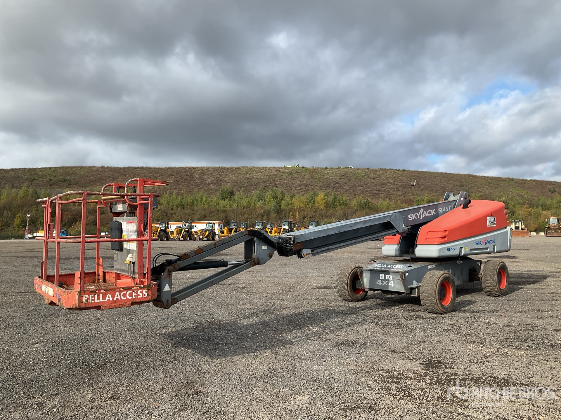 General Appearance with Picture, Right Rear Corner