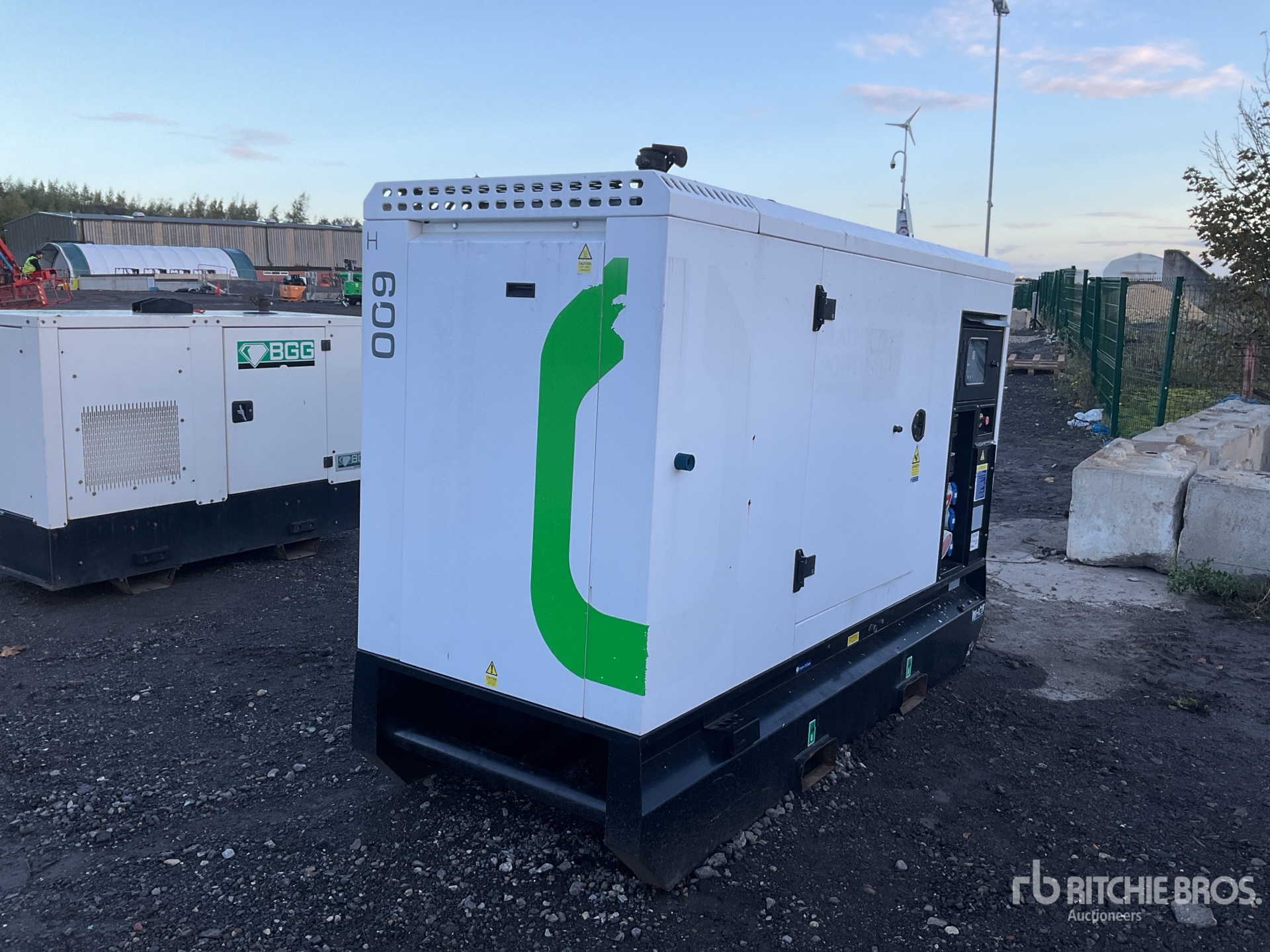 General Appearance with Picture, Right Front Corner