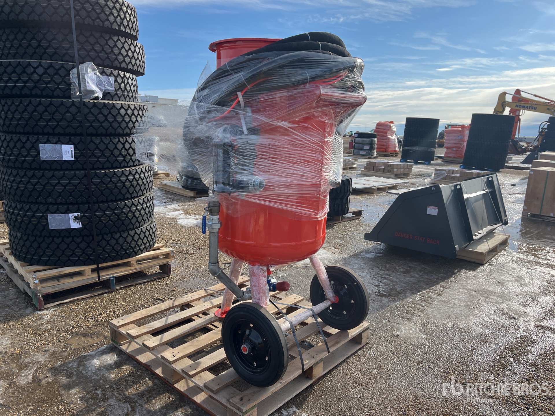 General Appearance with Picture, Left Rear Corner