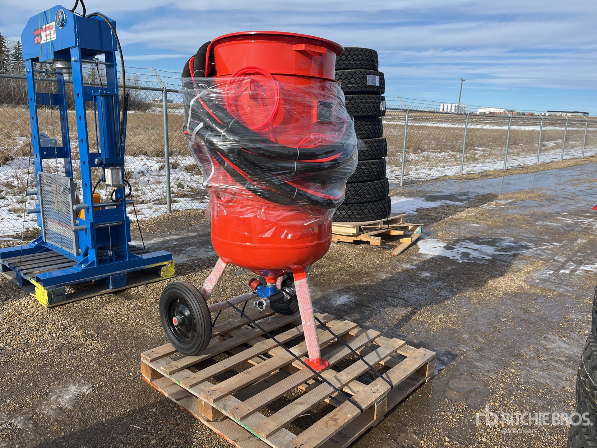 General Appearance with Picture, Right Front Corner