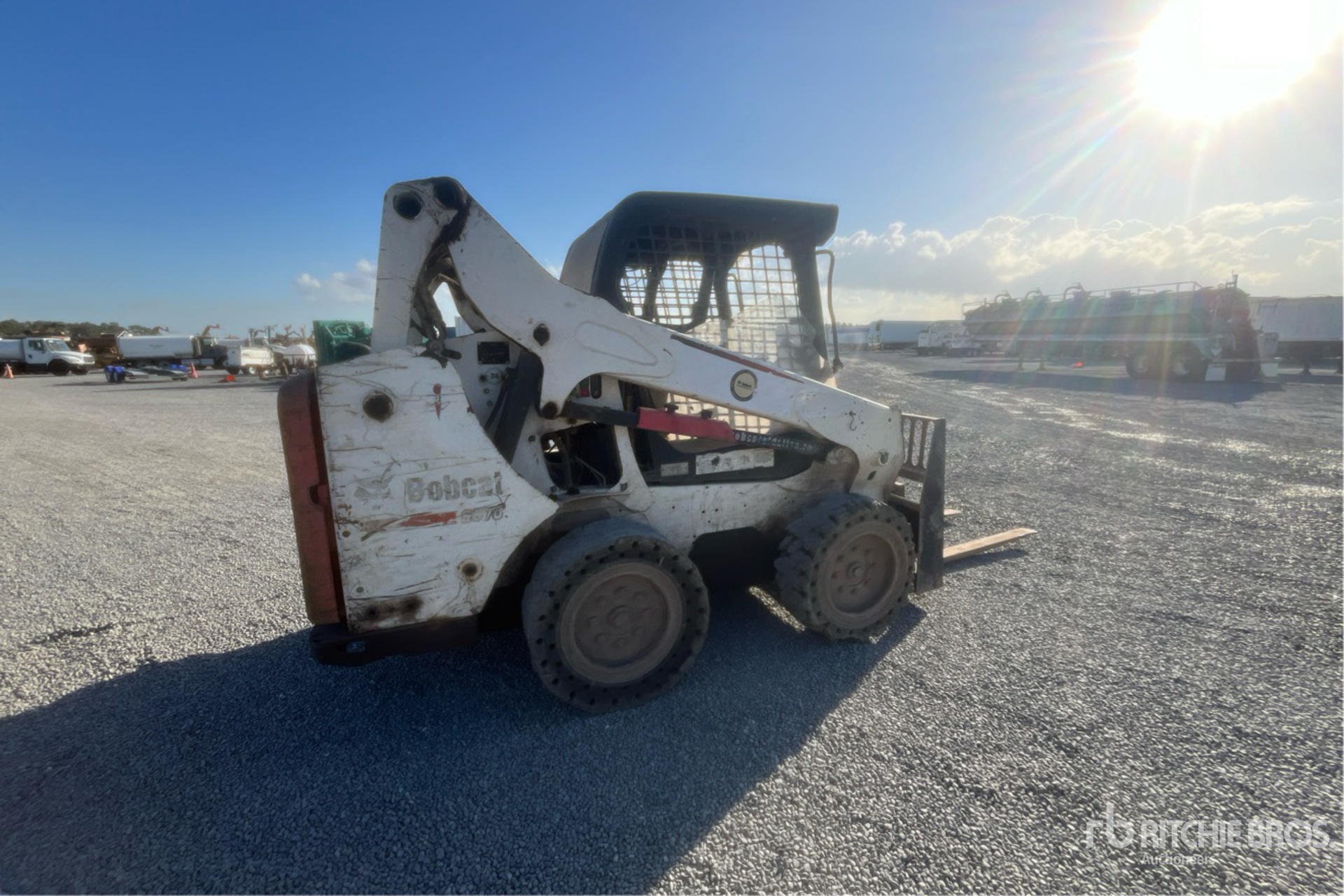 General Appearance with Picture, Right Rear Corner