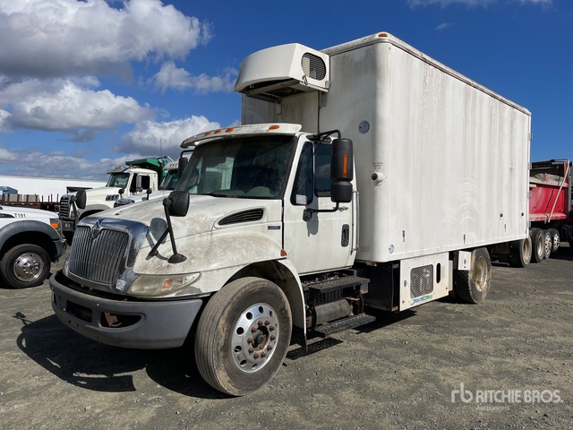 2009 International 4300 Refrigerated Truck