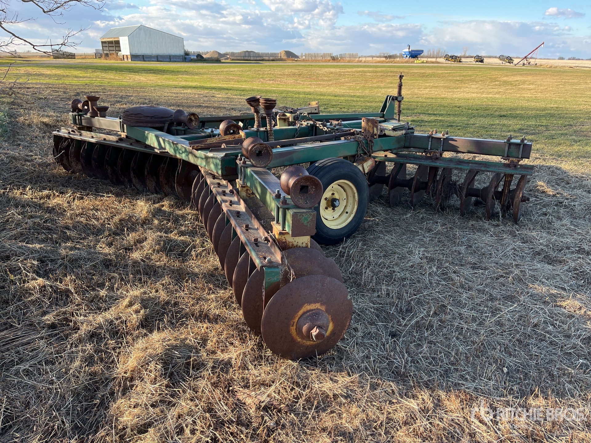 Inoperable Disc Noble 16 ft Tandem Disc (Inoperable) | Ritchie Bros. Auctioneers