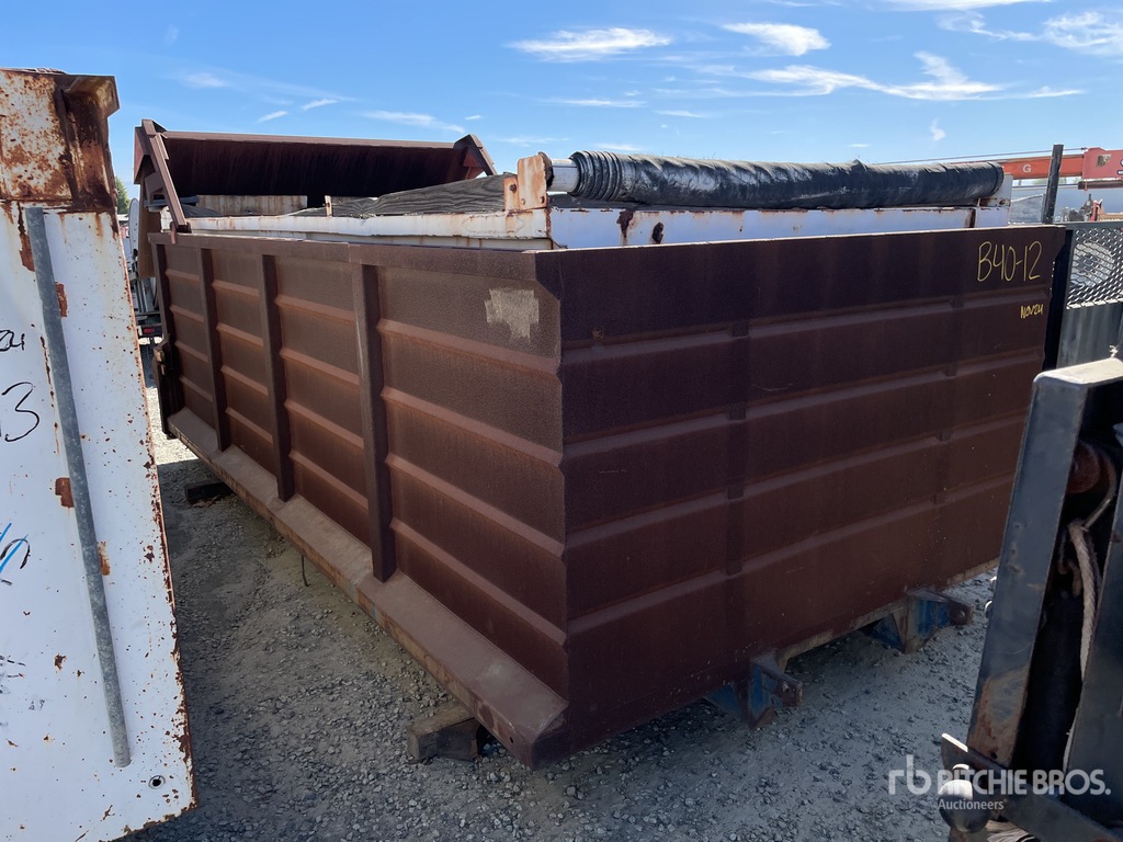 General Appearance with Image, coin avant droit