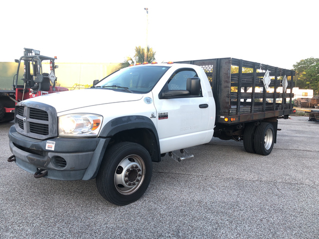 2009 Dodge Ram 5500 Heavy Duty Flatbed Truck
