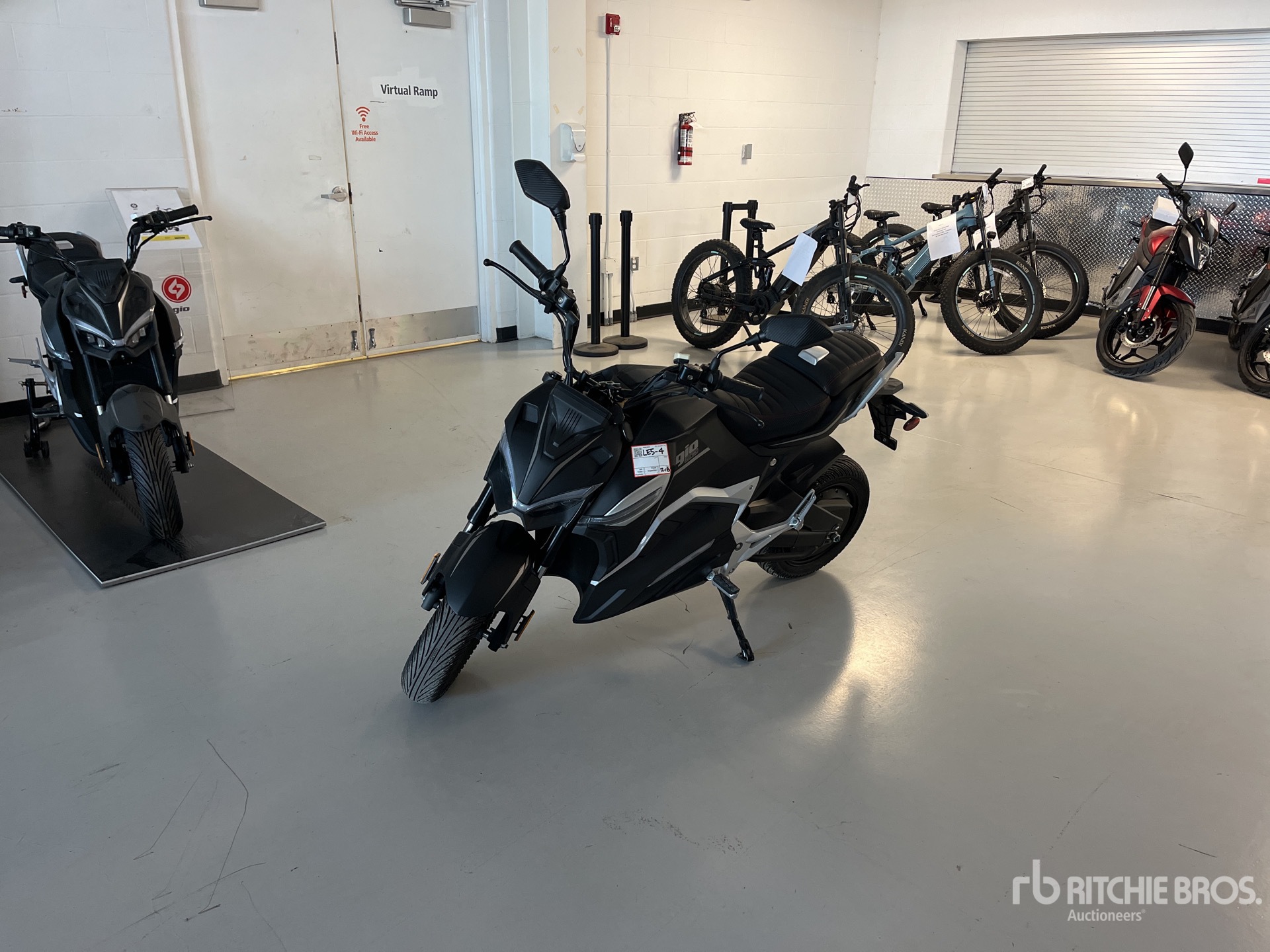 General Appearance with Featured Photo